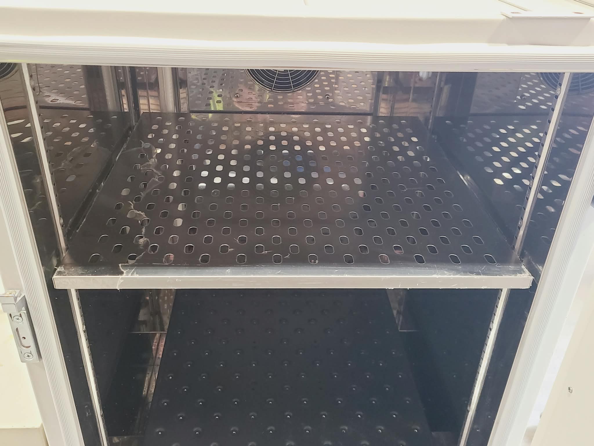 Image of New Brunswick Scientific Innova 4200 Incubator Shaker Lab