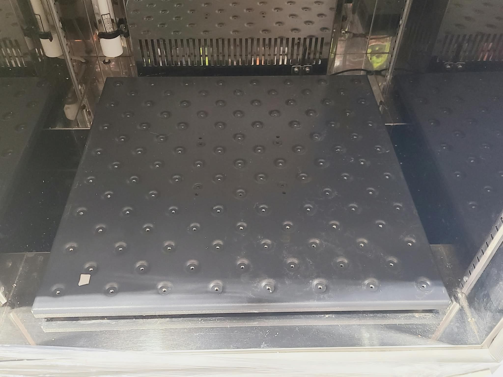 Image of New Brunswick Scientific Innova 4200 Incubator Shaker Lab