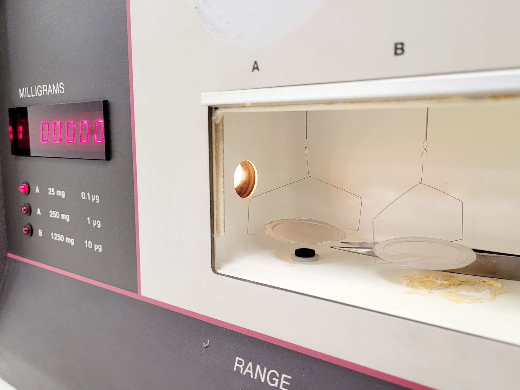 Image of CAHN C-31 Automatic Electric Microbalance 