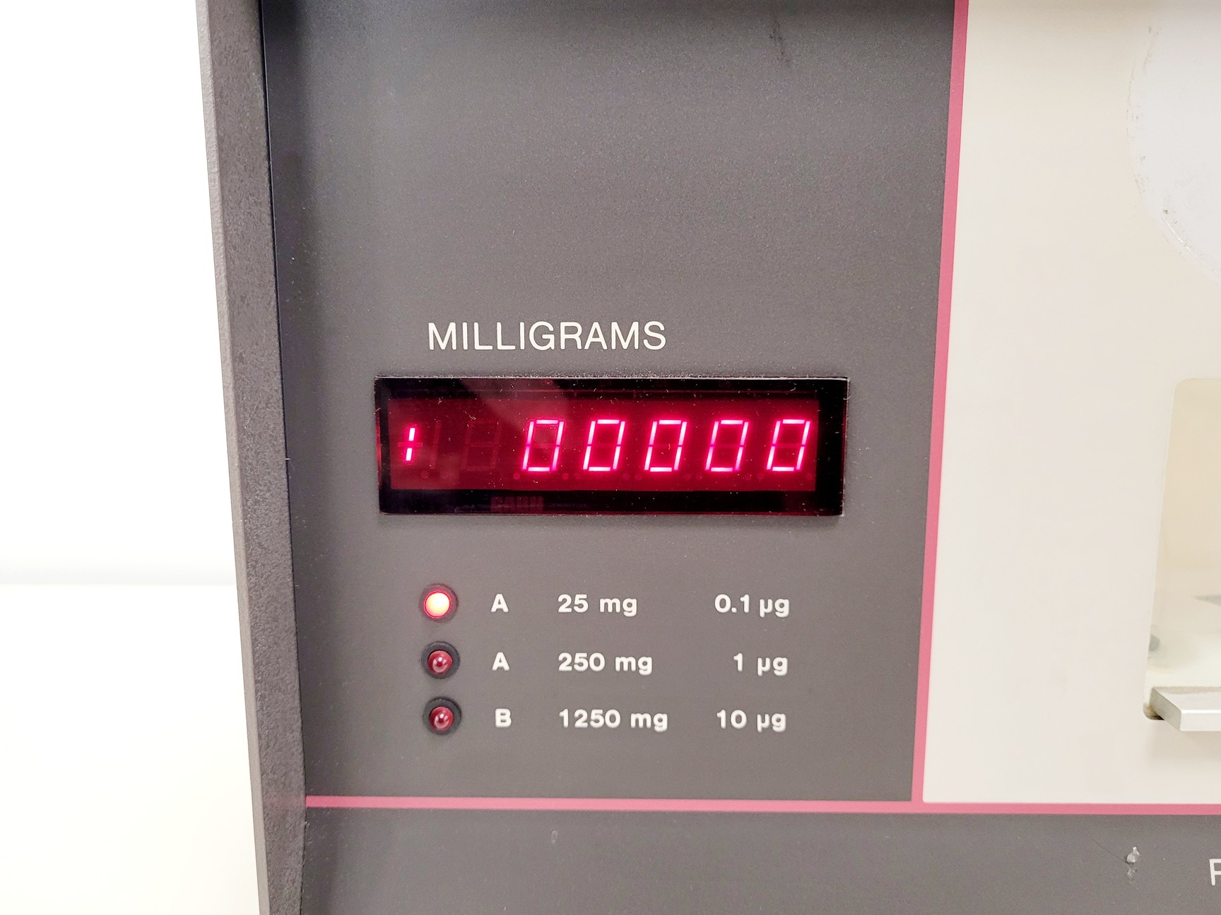 Image of CAHN C-31 Automatic Electric Microbalance 