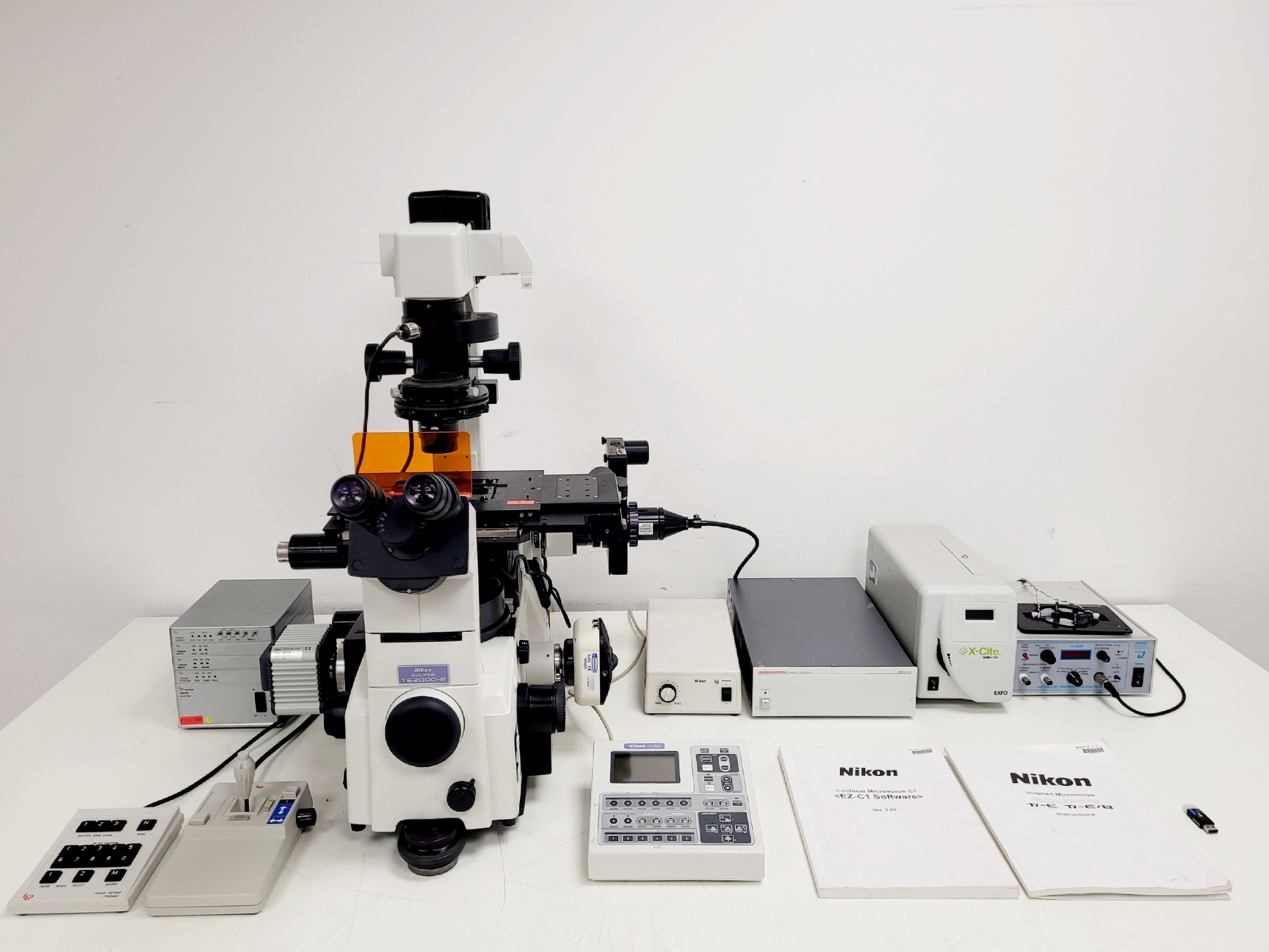 Nikon TE2000E Inverted Microscope Cameras, Fluorescence & Vibration Isolation