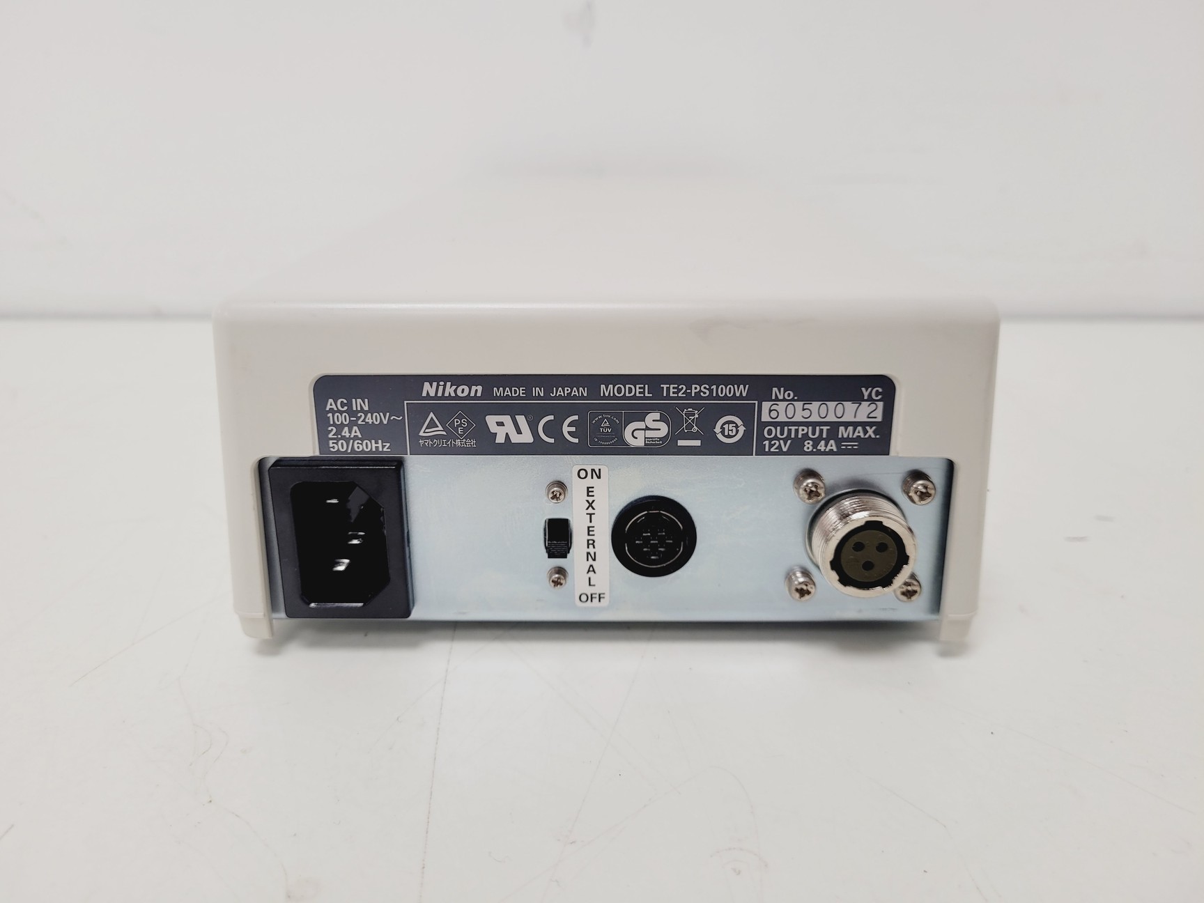 Image of Nikon TE2000E Inverted Microscope Cameras, Fluorescence & Vibration Isolation