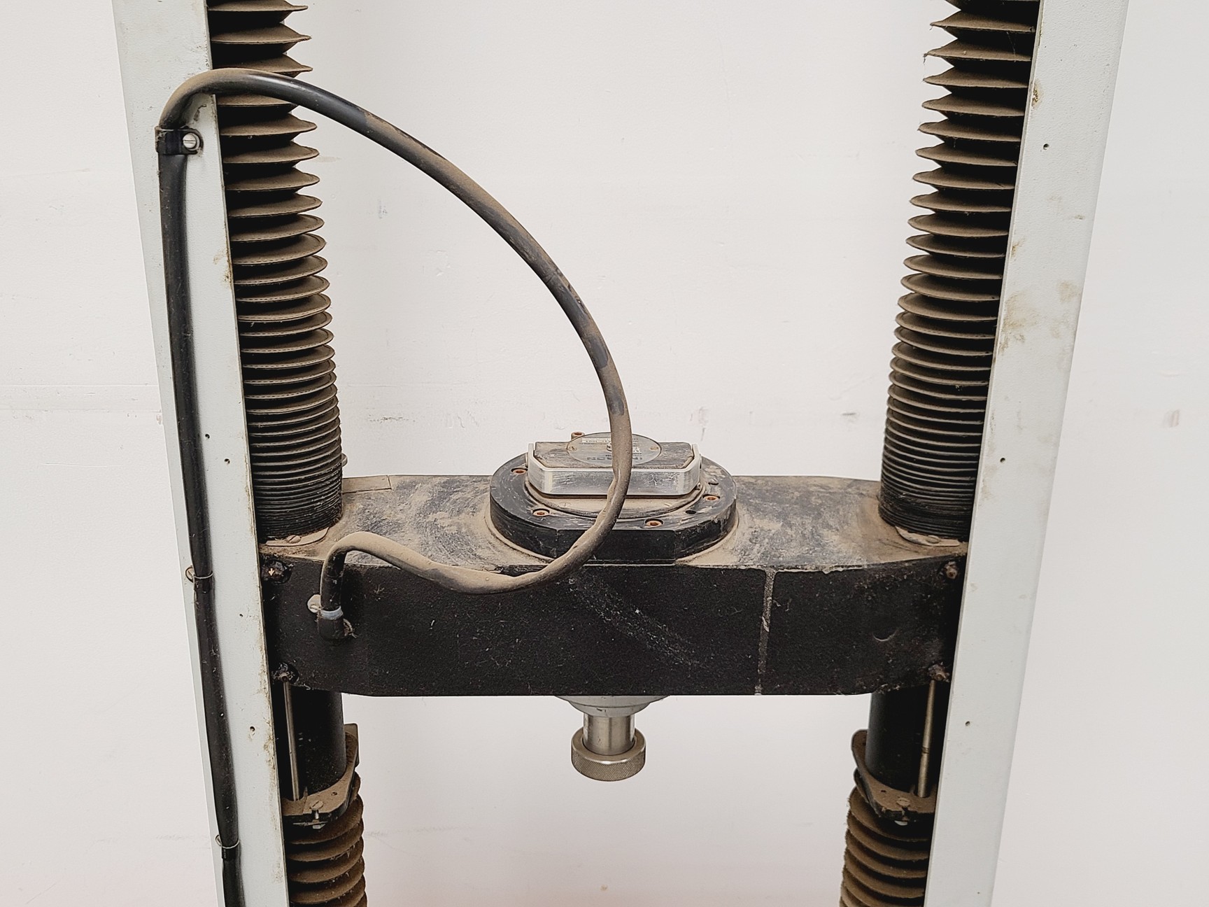 Image of Instron L140 Hardness Testing Machine