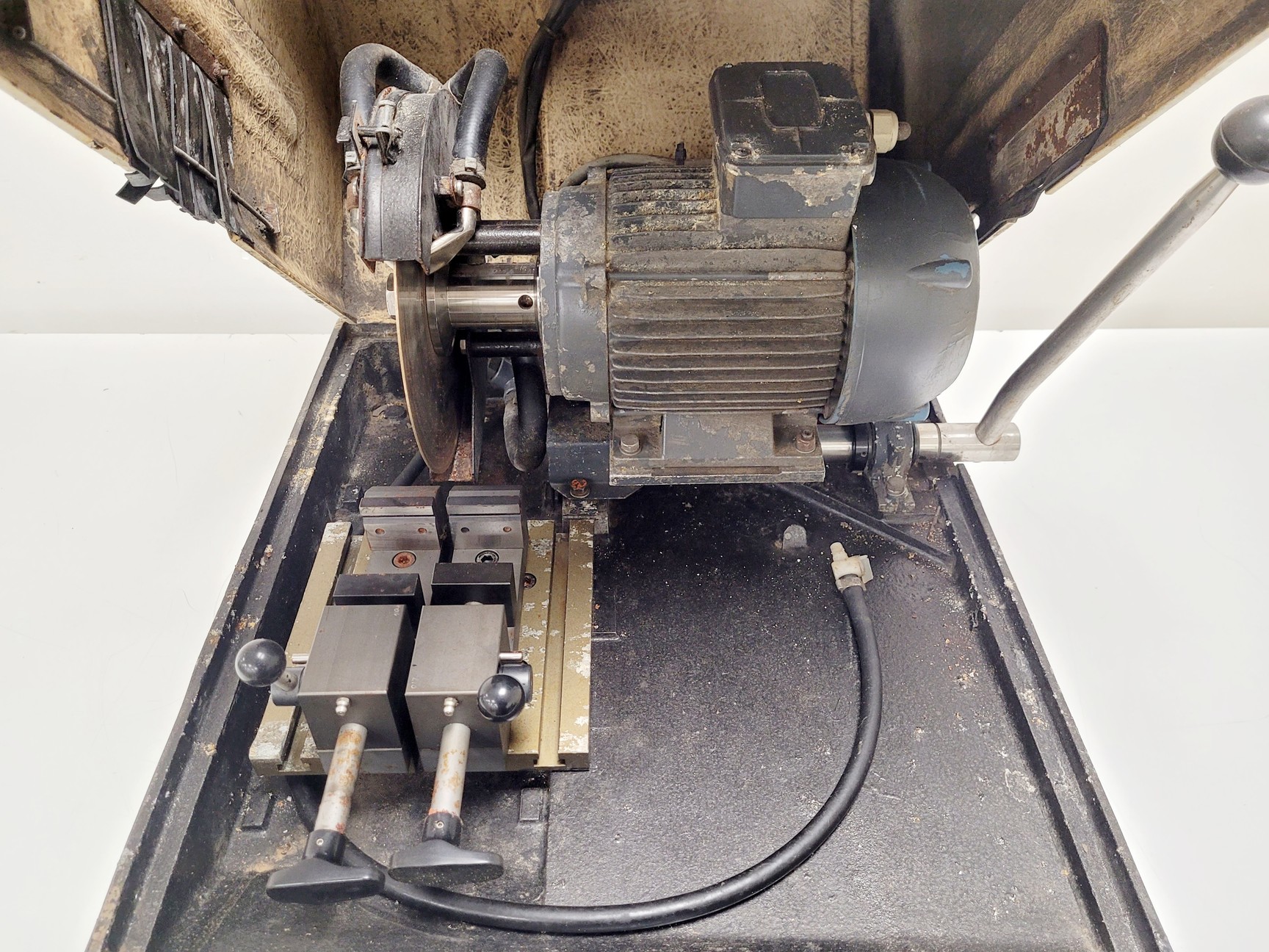 Image of Buehler Abrasimet 2 Abrasive Cutter