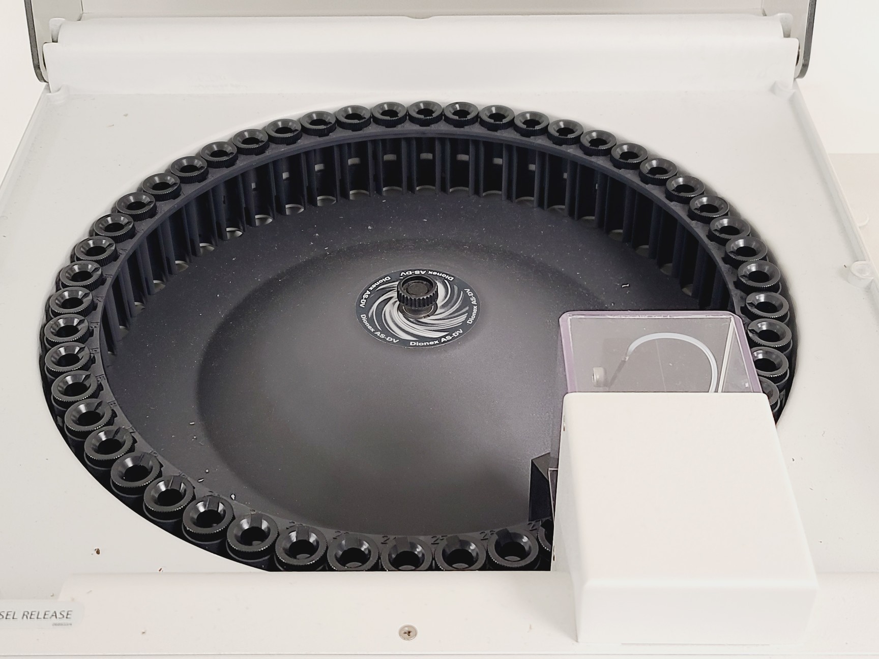 Image of Thermo Scientific Dionex ICS-5000+ Ion Chromatography System