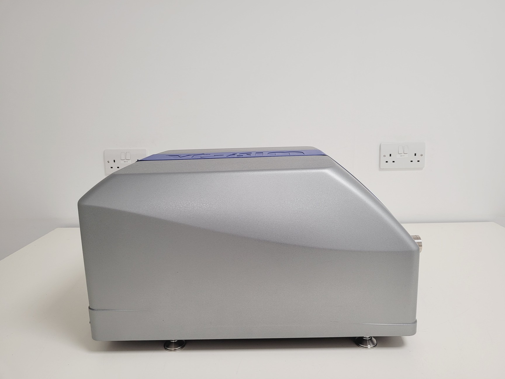 Image of Nikon Eclipse Ti/VT-iSIM Confocal Microscope System w/ PC & Software Lab