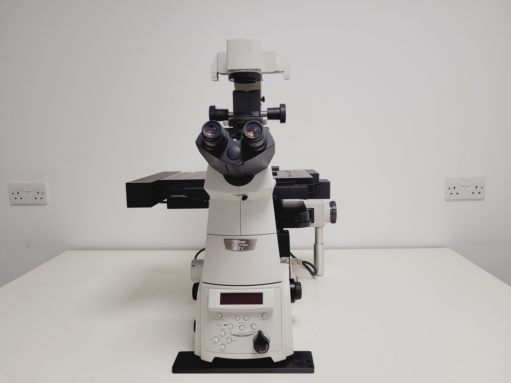 Image of Nikon Eclipse Ti/VT-iSIM Confocal Microscope System w/ PC & Software Lab