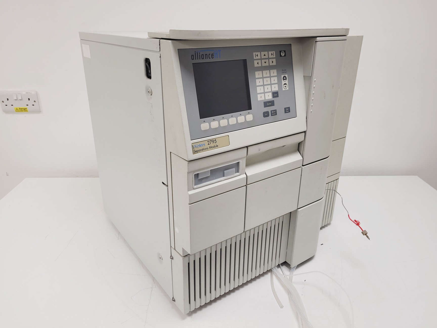 Image of Waters Alliance HT 2795 Separations Module w/ 2 x Selector Valves 