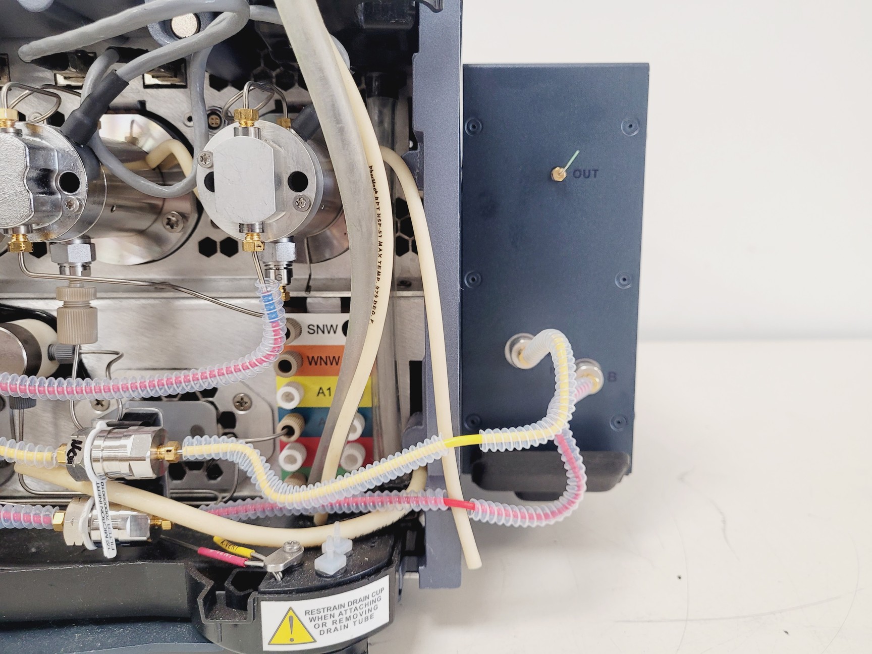 Image of Waters nanoACQUITY UPLC Binary Solvent Manager Lab