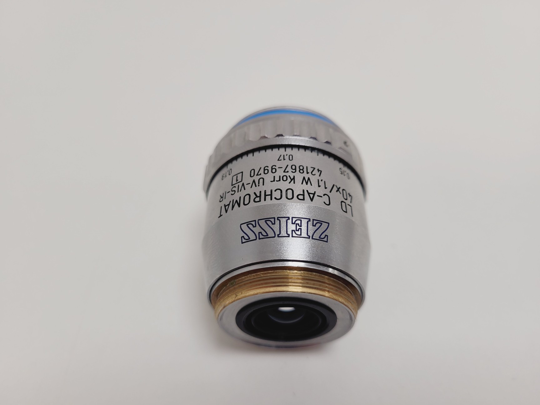 Image of Zeiss LD C-APOCHROMAT 40x/1,1 W Korr UV-VIS-IR ∞/0,14-0,19 421867-9970 Objective