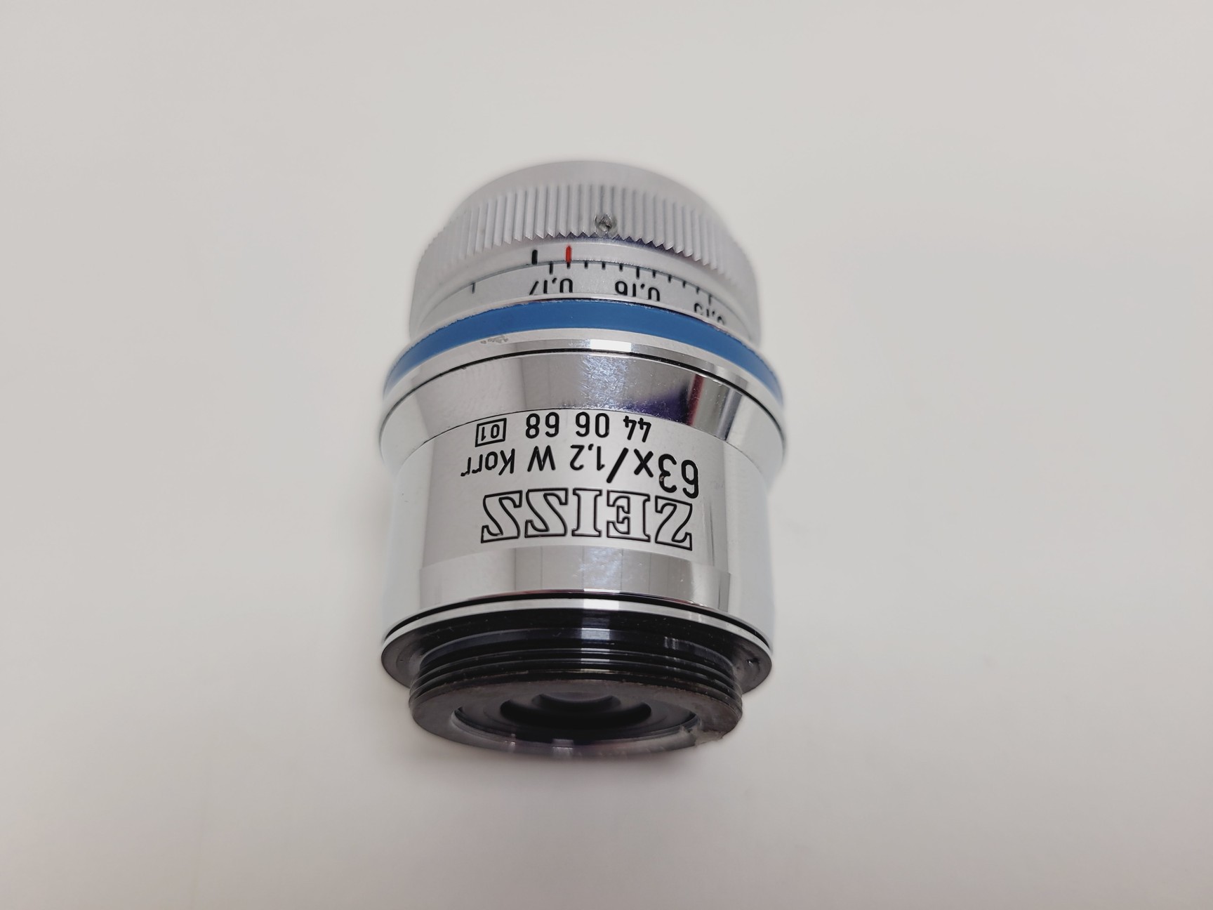 Image of Zeiss C-APOCHROMAT 63x/1,2 Korr ∞/0,15-0,17 440668-9901 Objective