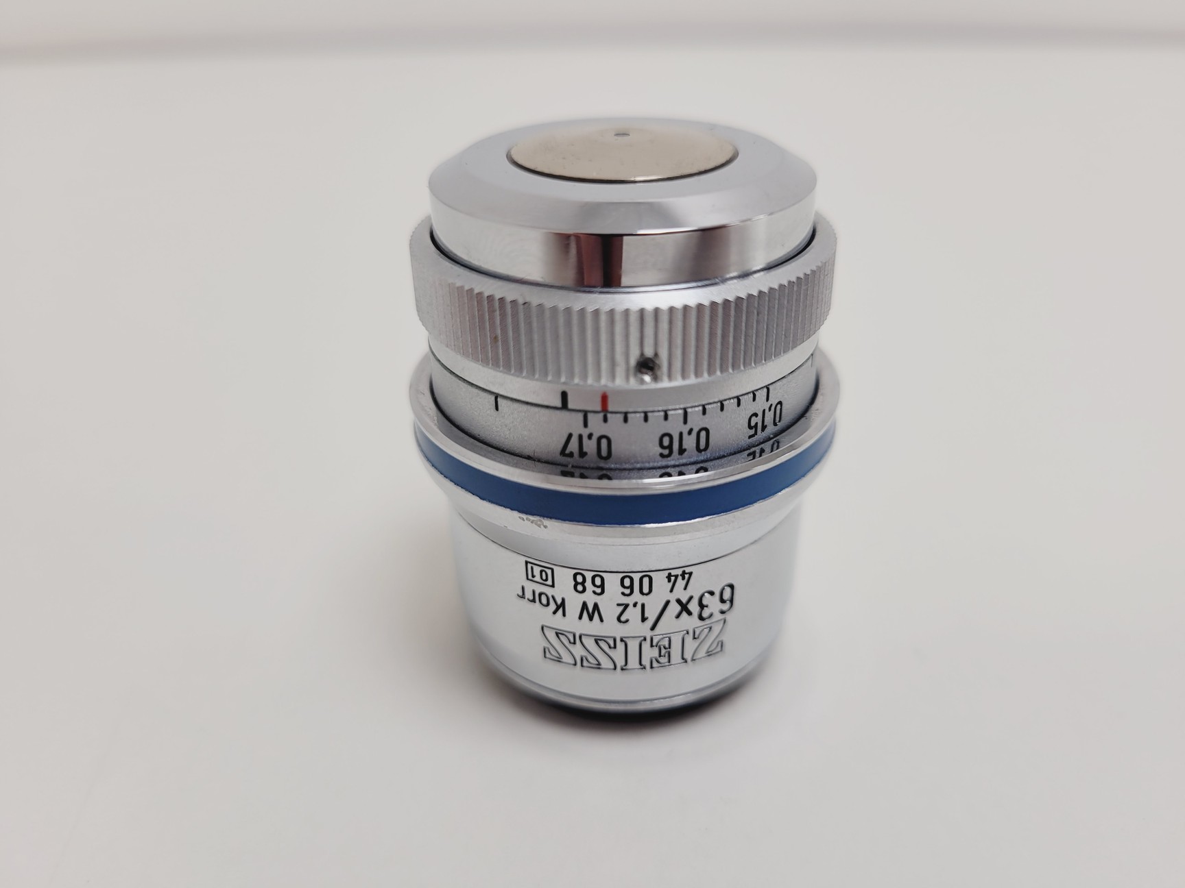 Image of Zeiss C-APOCHROMAT 63x/1,2 Korr ∞/0,15-0,17 440668-9901 Objective