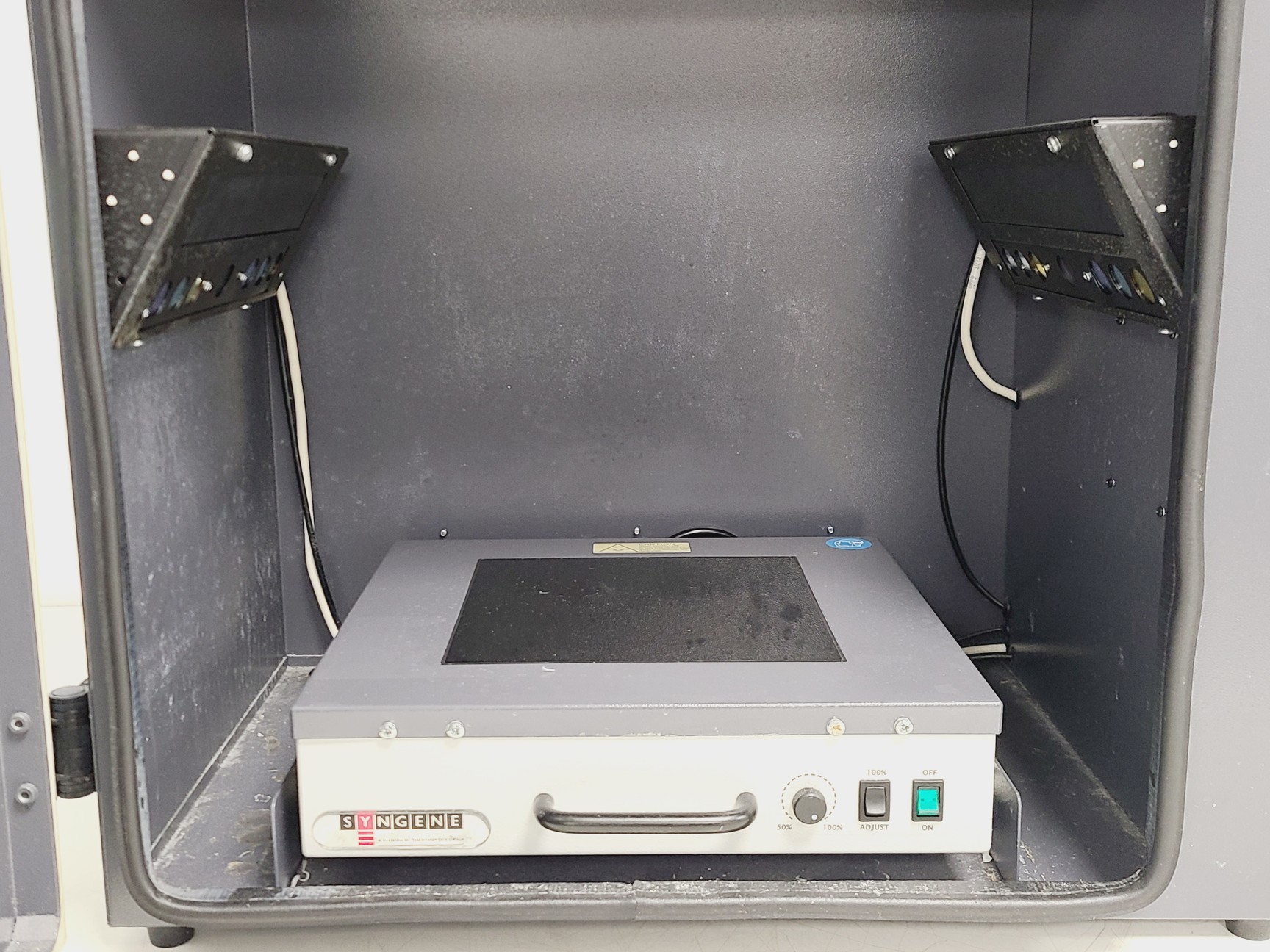 Image of Syngene GBOX Chemi 16 Chemiluminescence & Fluorescence Imaging System Lab