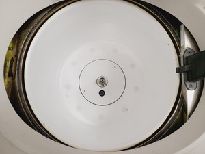 Thumbnail image of Beckman Coulter Optima L-80XP Ultracentrifuge