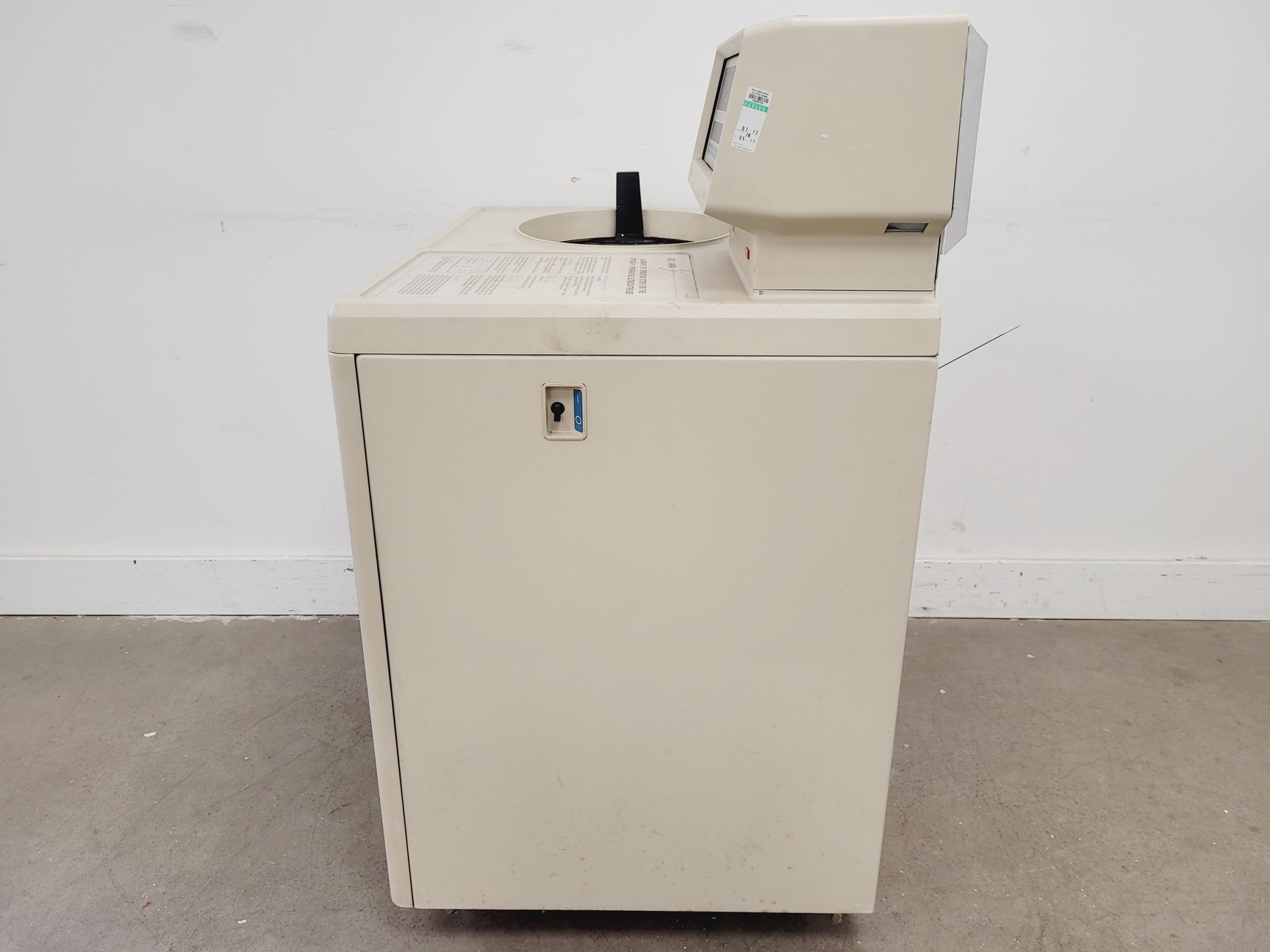 Image of Beckman Coulter Optima L80 Ultracentrifuge