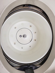 Thumbnail image of Beckman Coulter Optima L80 Ultracentrifuge