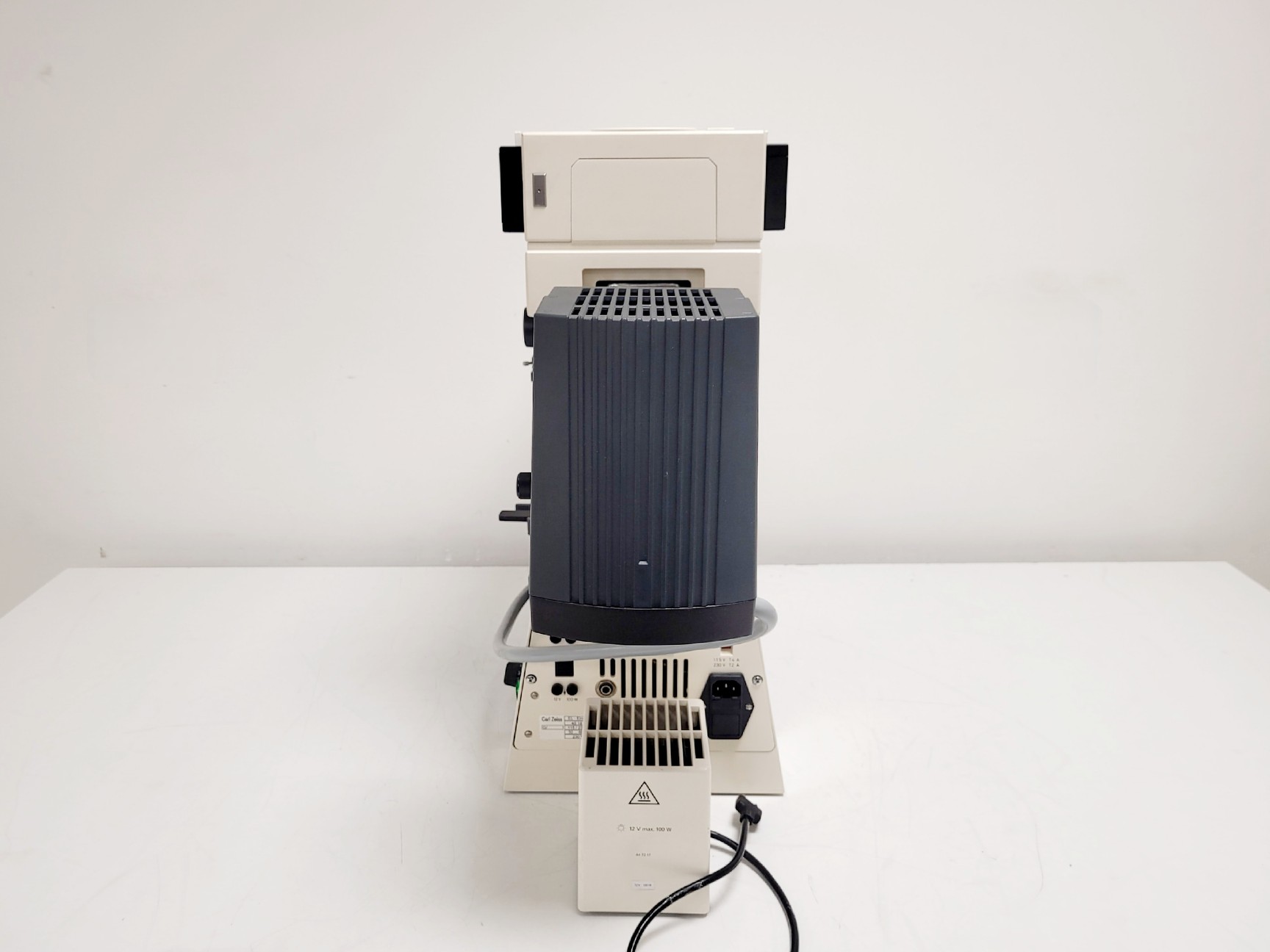 Image of Zeiss Axiophot Photomicroscope w/ HBO 100, G509159, 5 x Objectives 