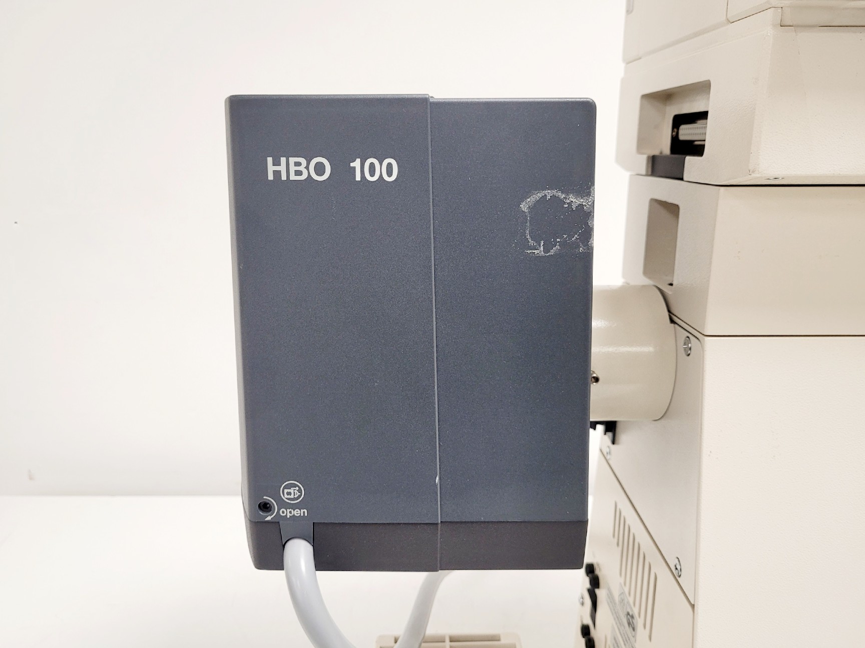 Image of Zeiss Axiophot Photomicroscope w/ HBO 100, G509159, 5 x Objectives 