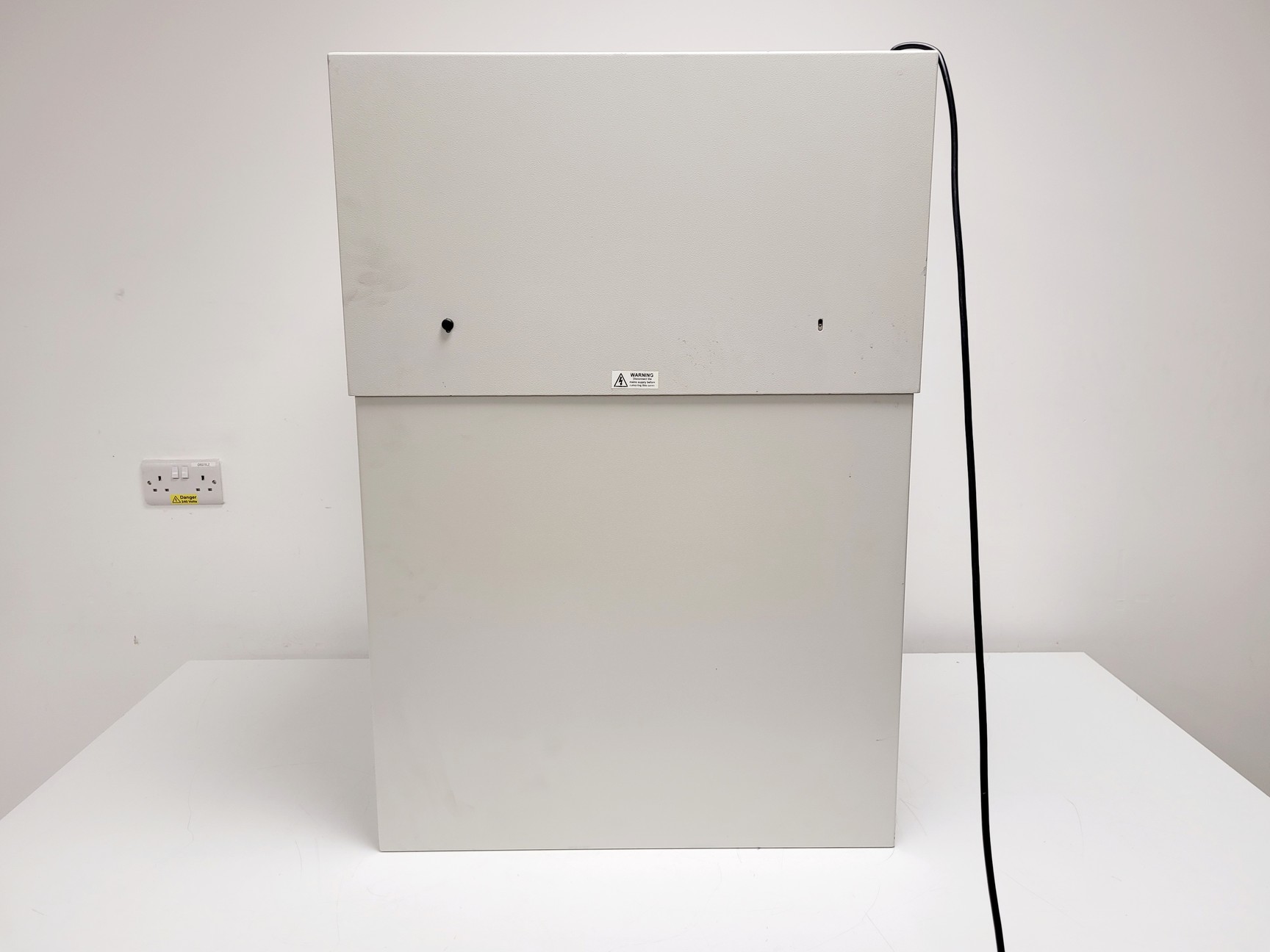 Image of Aztec Microflow Omni PCR Workstation Lab