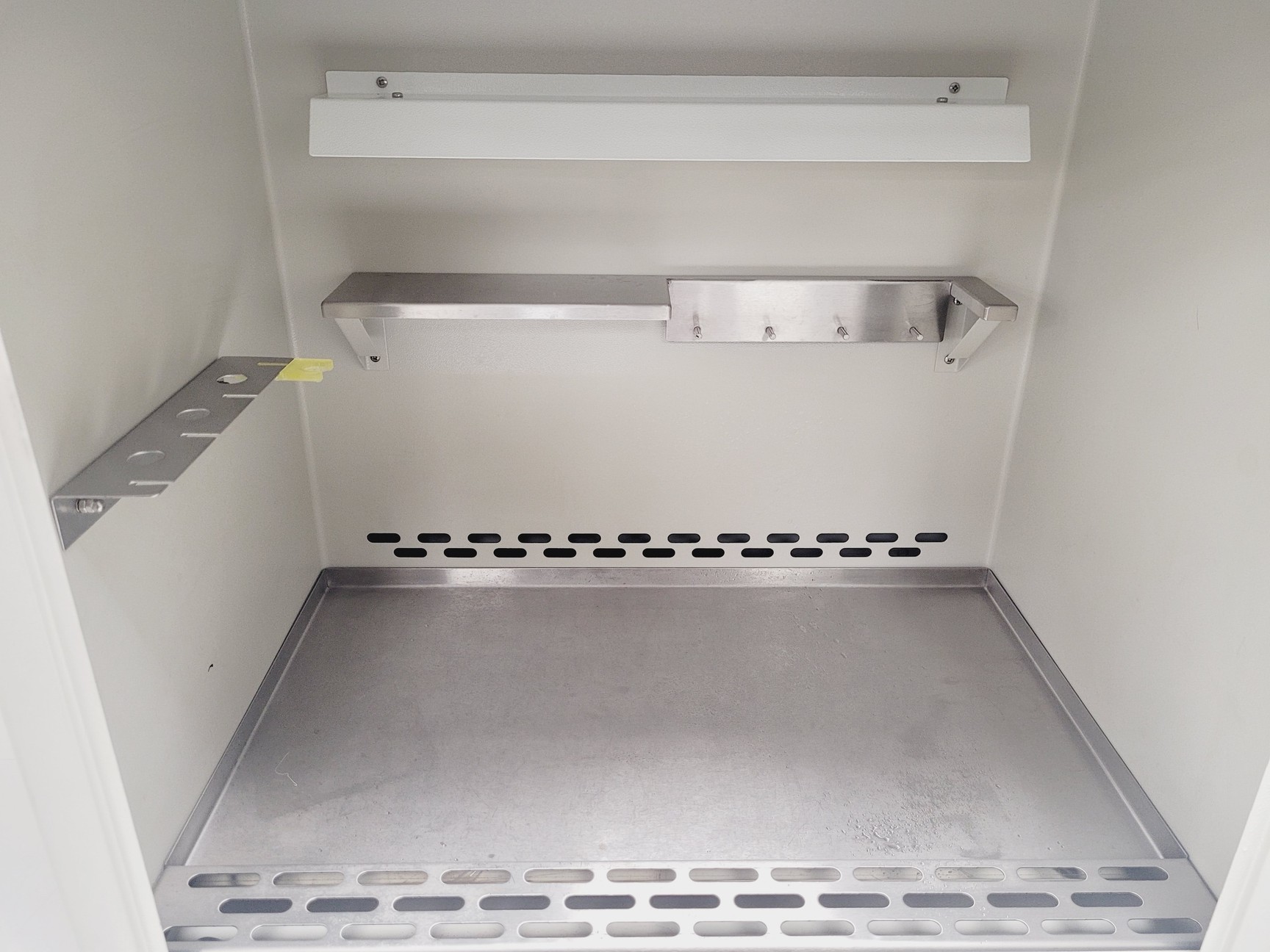 Image of Aztec Microflow Omni PCR Workstation Lab