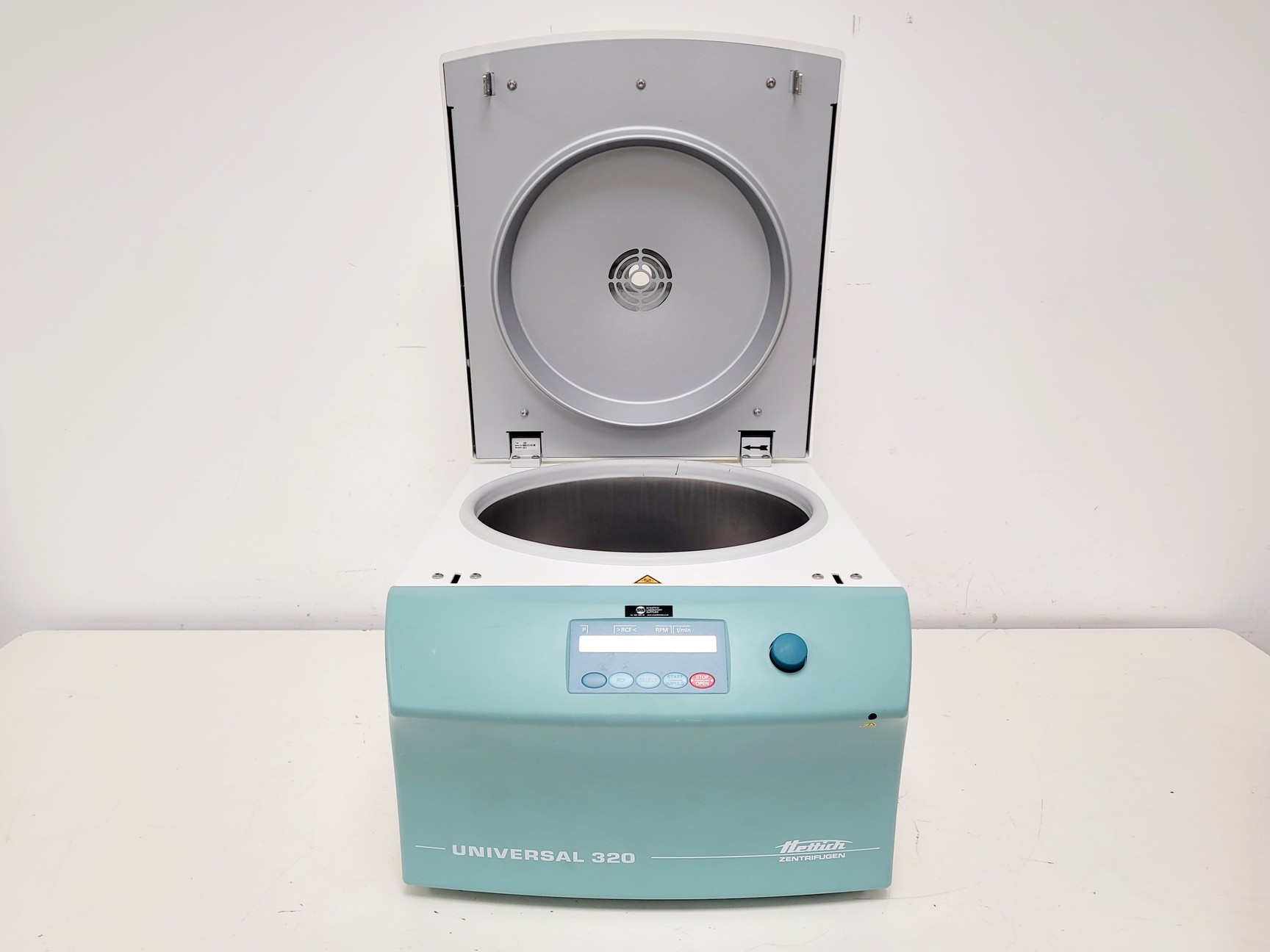 Image of Hettich Zentrifugen Universal 320 Benchtop Centrifuge