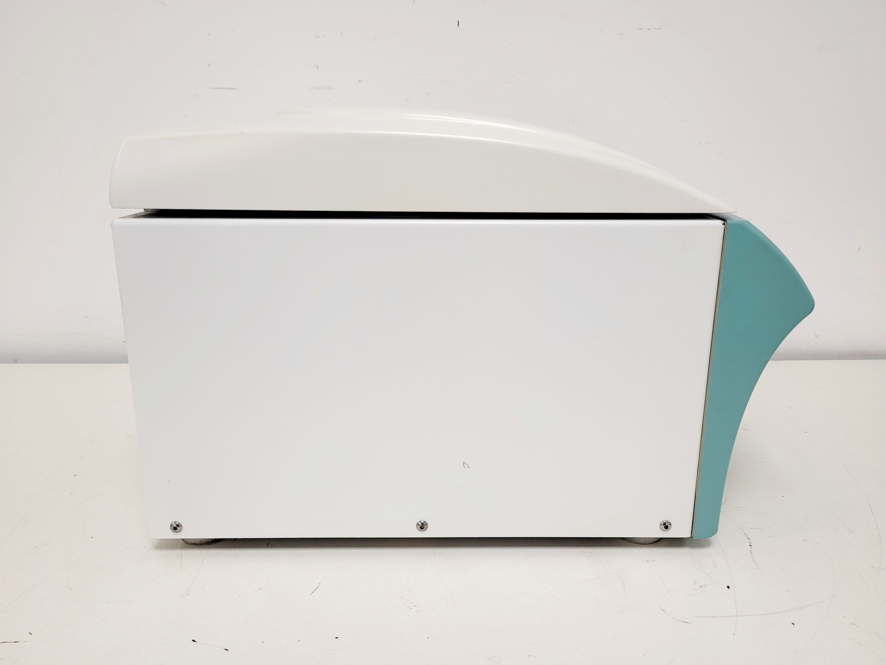 Image of Hettich Zentrifugen Universal 320 Benchtop Centrifuge