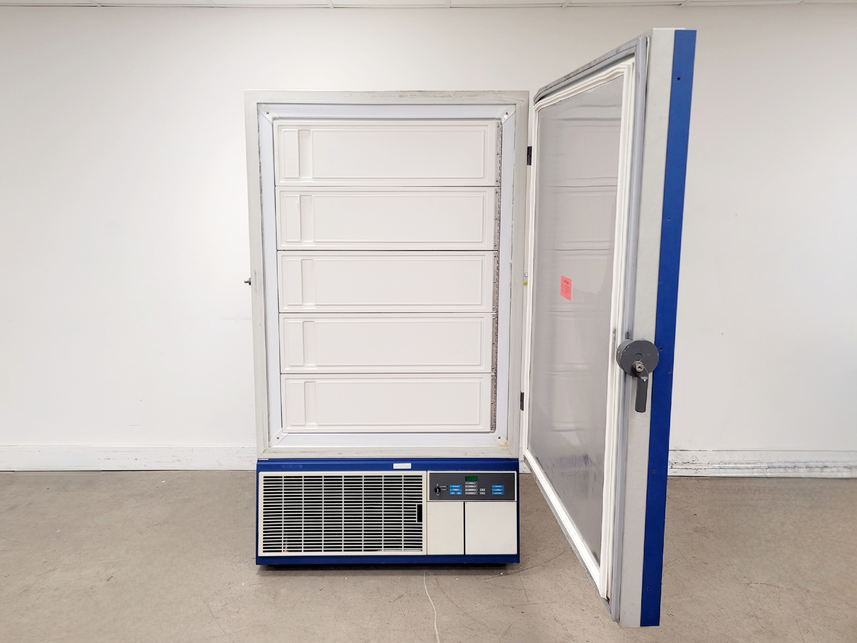 Image of GS Laboratory Equipment LIU-2586W29 -80 Freezer
