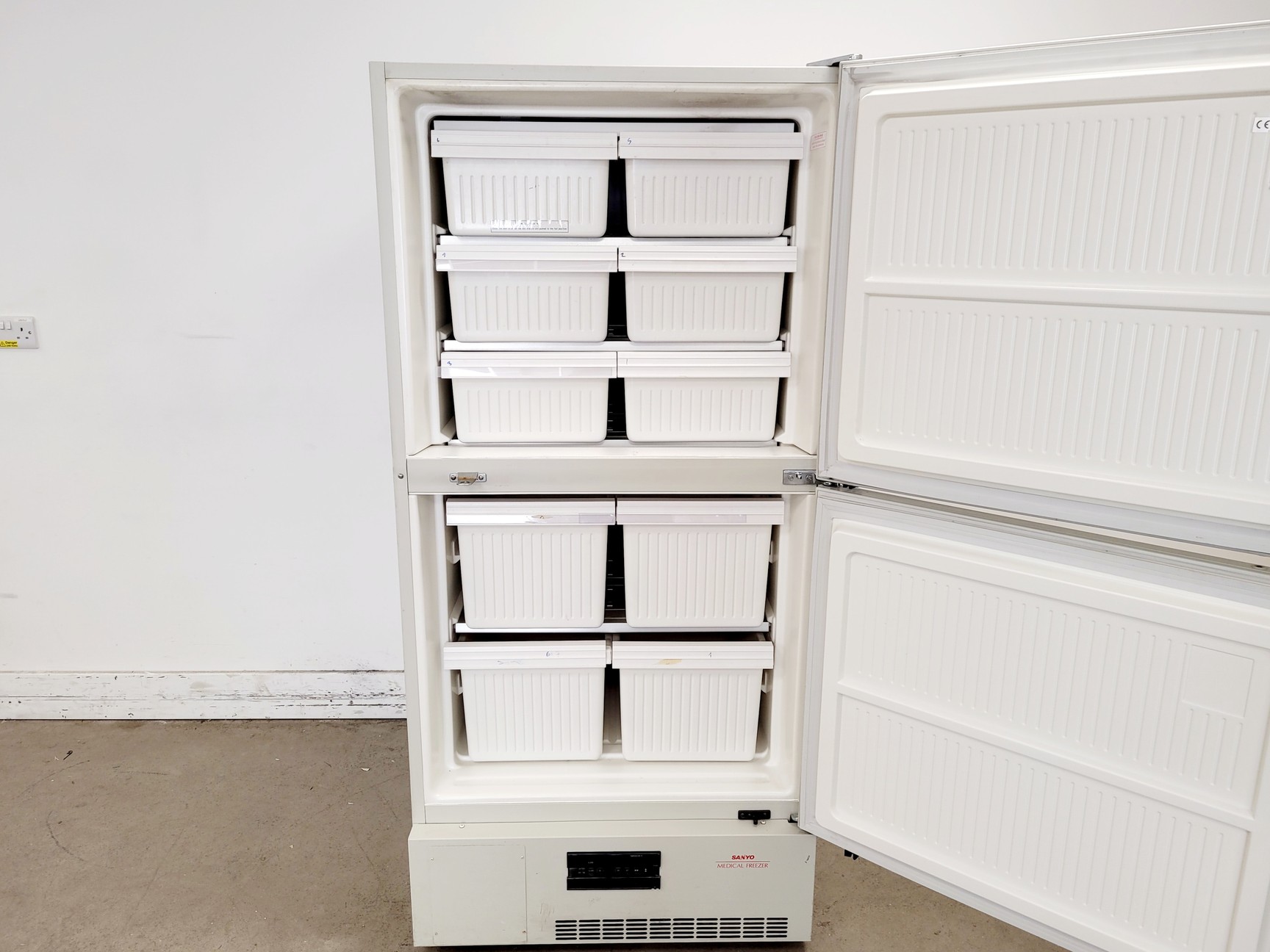 Image of Sanyo MDF-U536 Medical Freezer -30ºc Lab