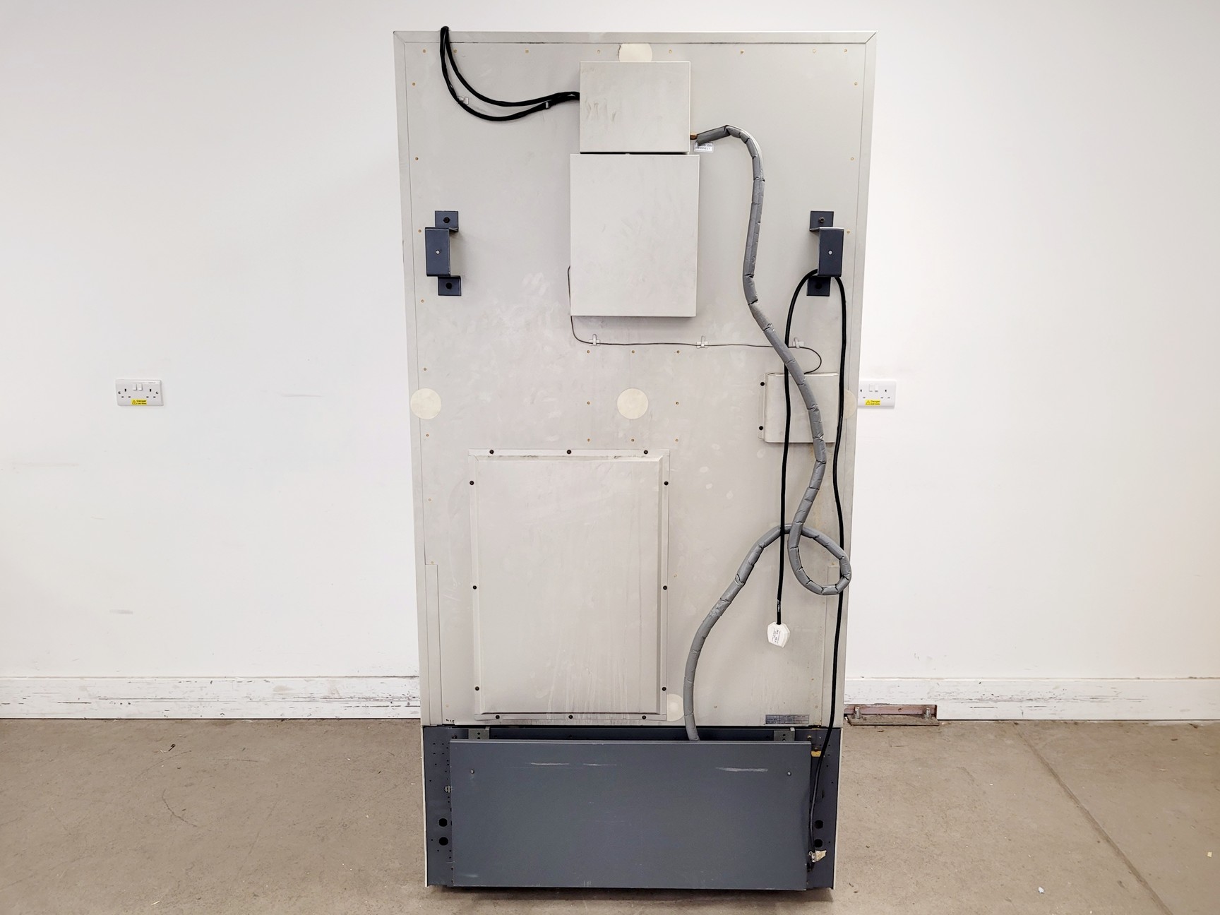 Image of Sanyo MDF-U70V Ultra-Low Temp Freezer -86 Lab