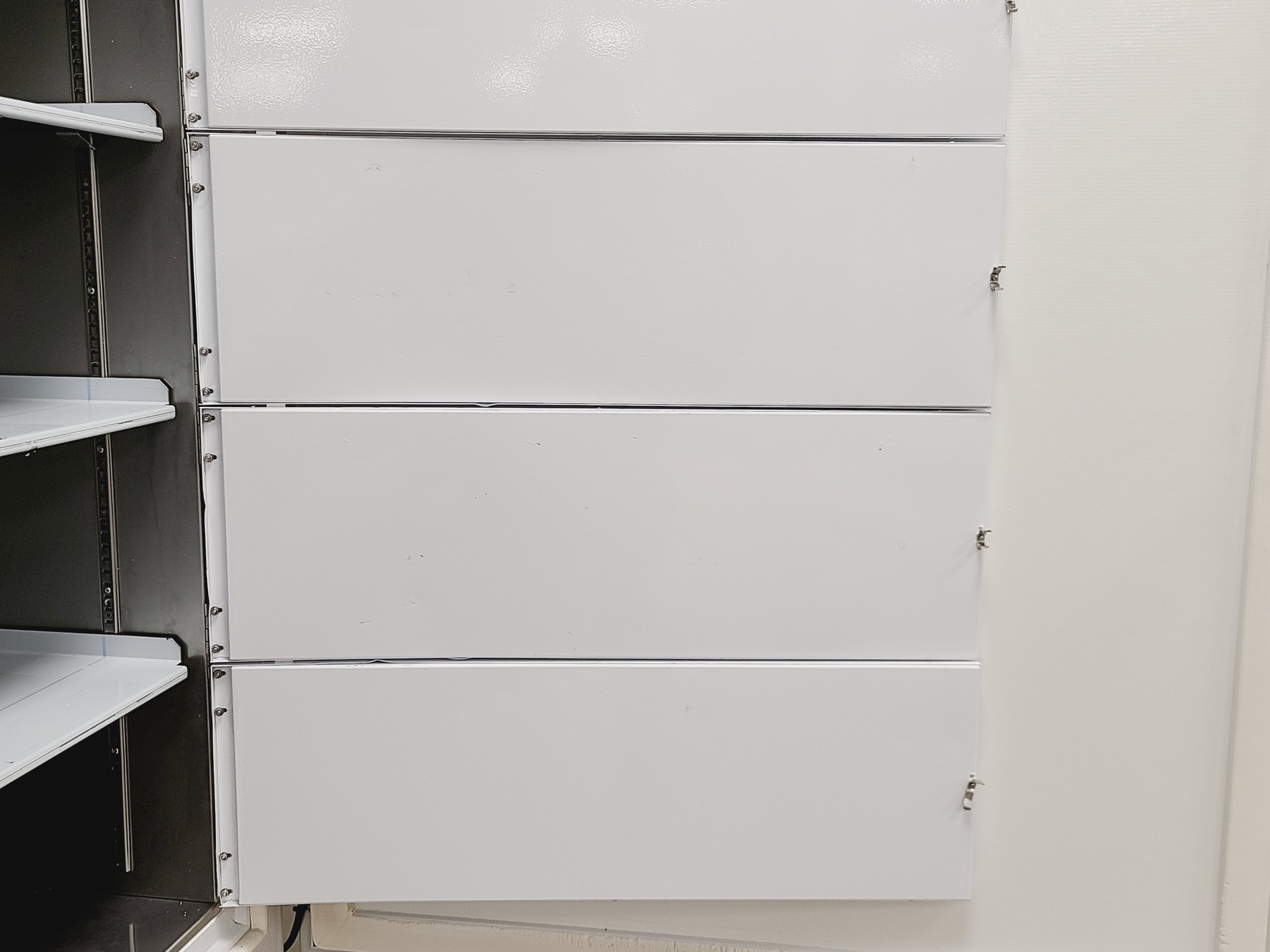 Image of New Brunswick Scientific U570 -86G Ultra Low Temp Freezer Lab