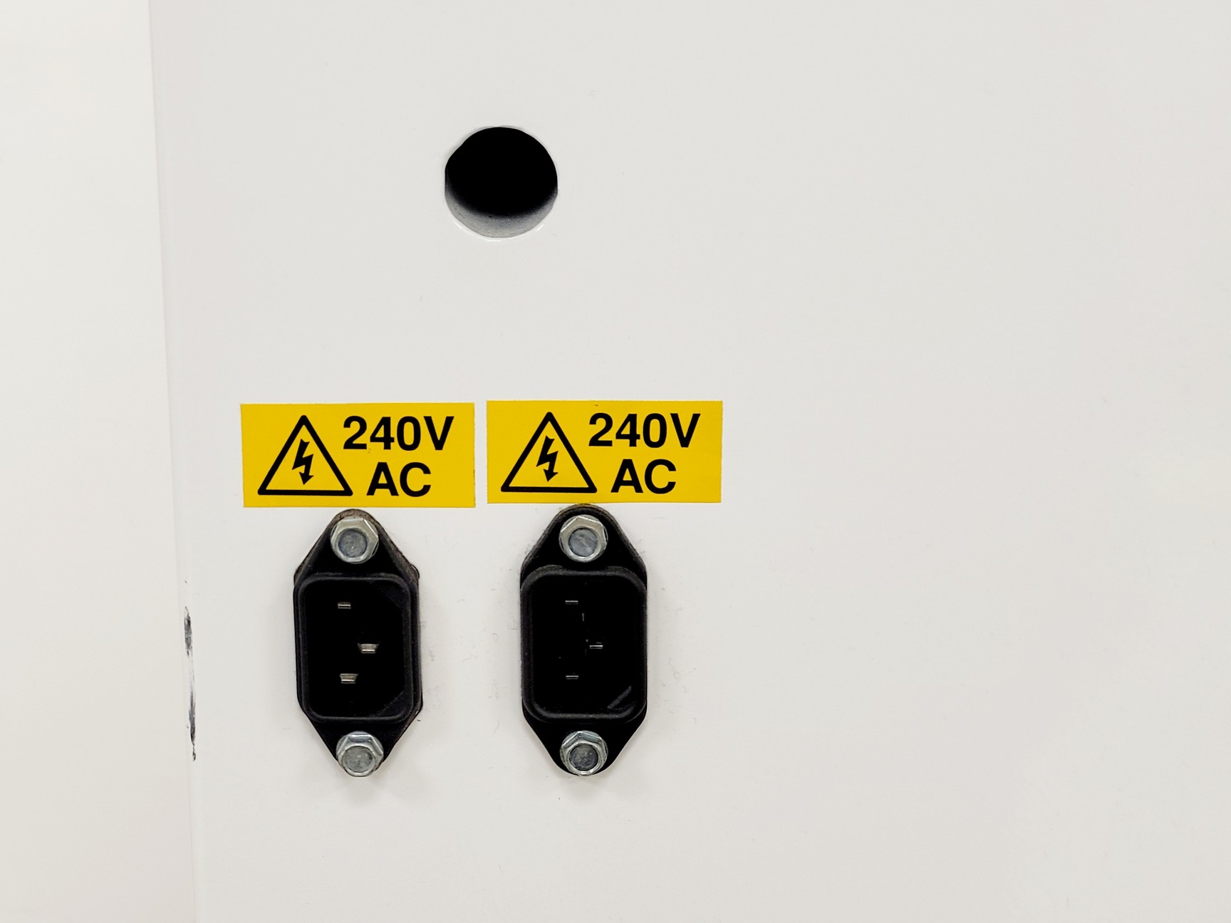 Image of Walker Generation 3 Class II Safety Cabinet 1290mm w/ Stand Lab
