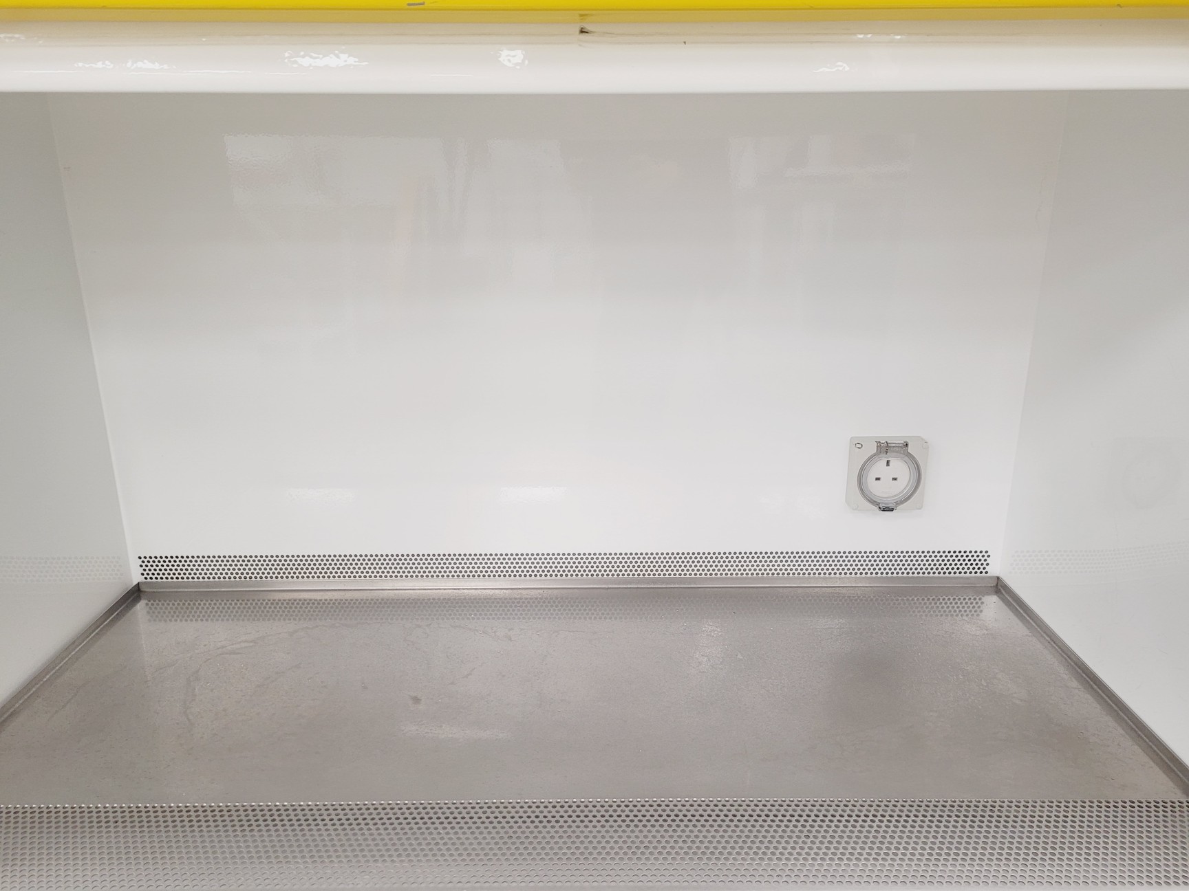 Image of Walker WALKCLII Class II Microbiological Safety Cabinet Lab
