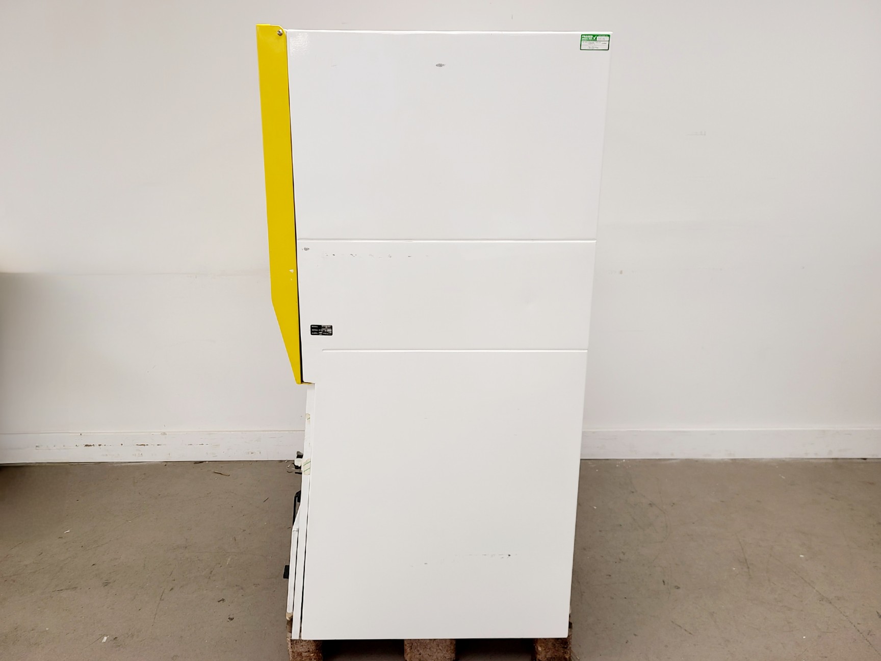 Image of Walker WALKCLII Class II Microbiological Safety Cabinet Lab