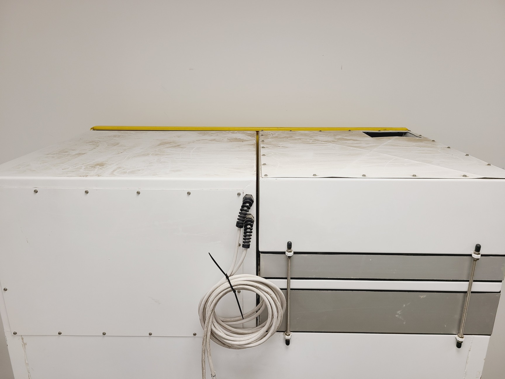 Image of Walker WALKCLII Class II Microbiological Safety Cabinet Lab