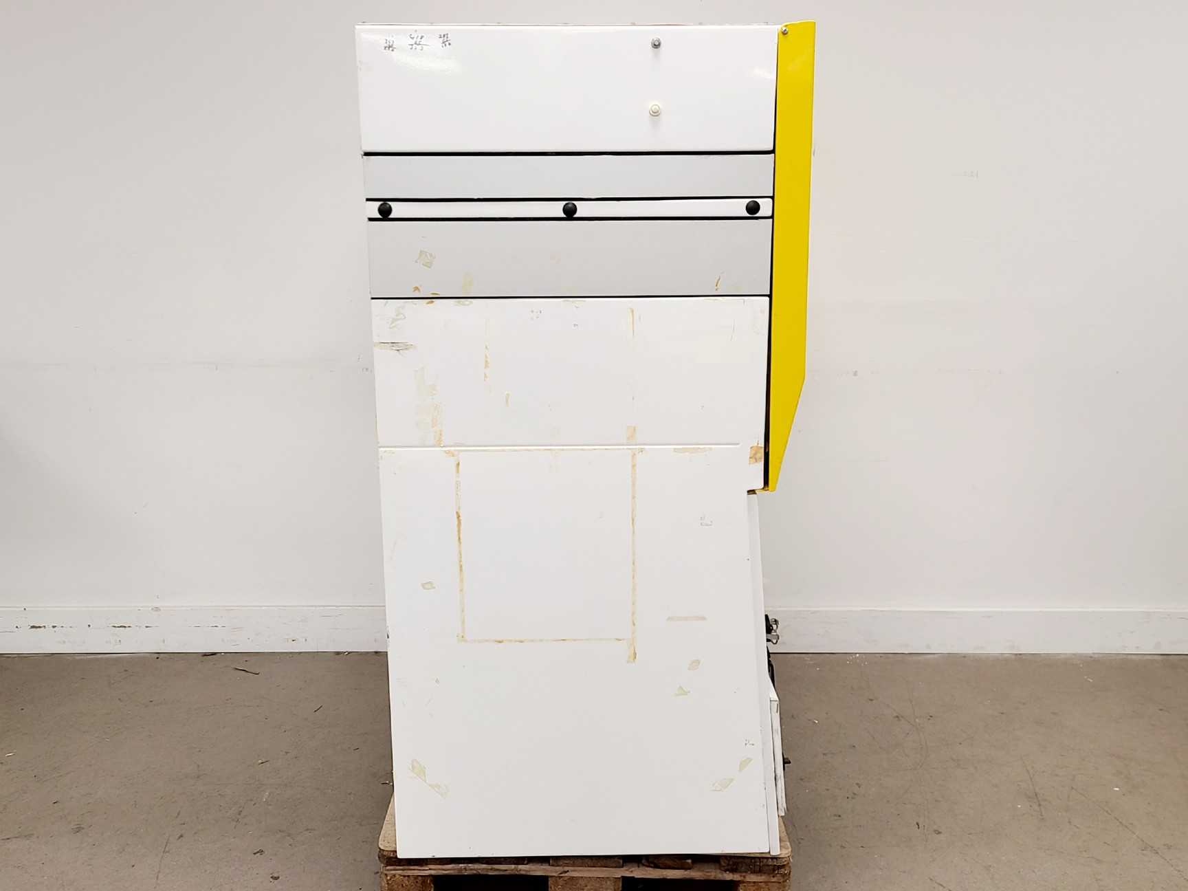 Image of Walker WALKCLII Class II Microbiological Safety Cabinet Lab