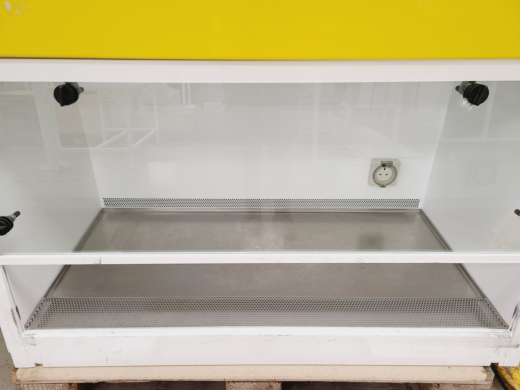 Image of Walker WALKCLII Class II Microbiological Safety Cabinet Lab