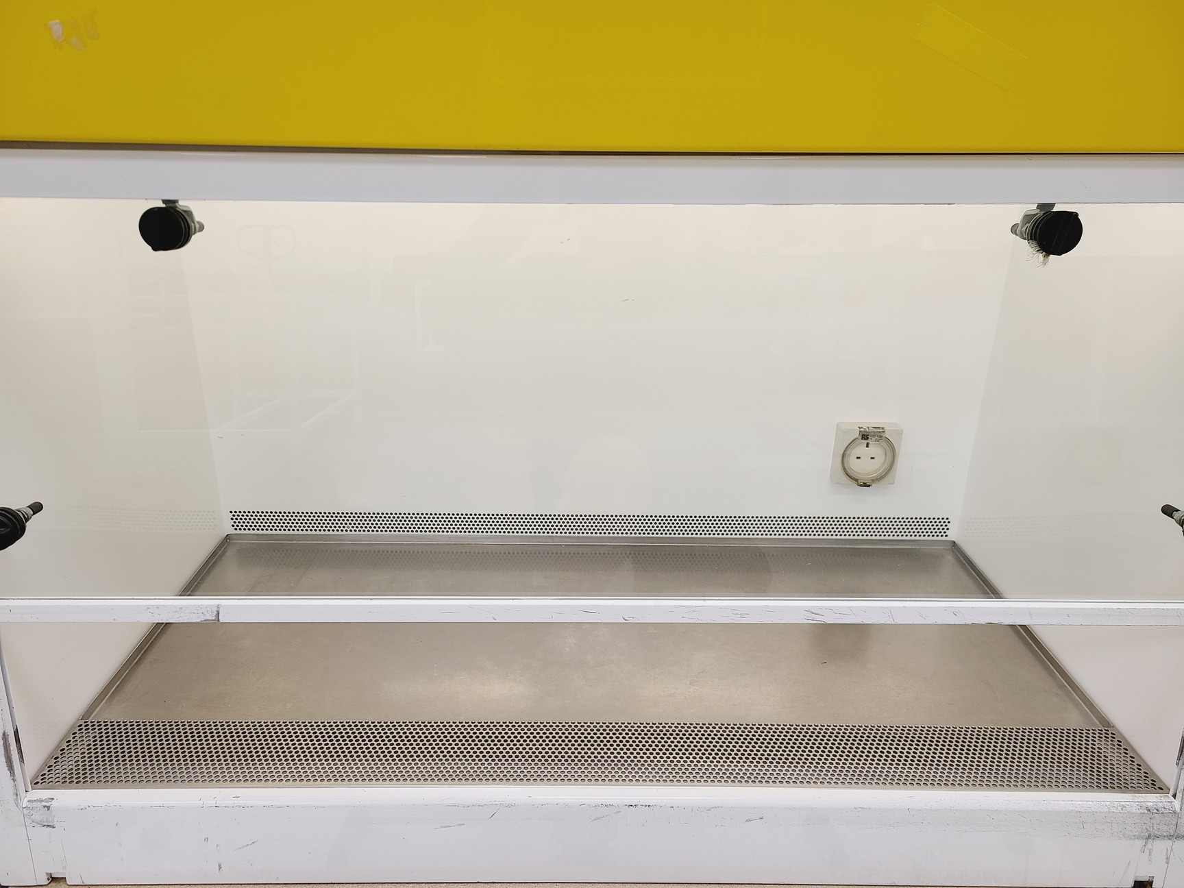 Image of Walker WALKCLII Class II Microbiological Safety Cabinet Lab