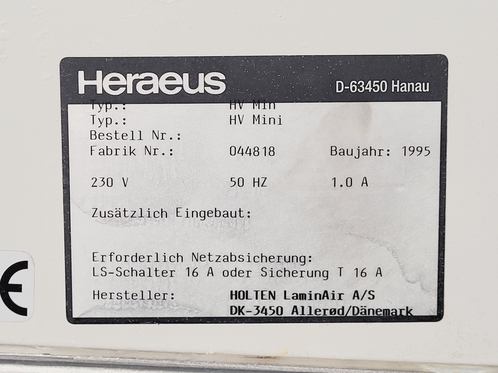 Image of Heraeus Laminair HV Mini Laminar Flow Workstation Lab