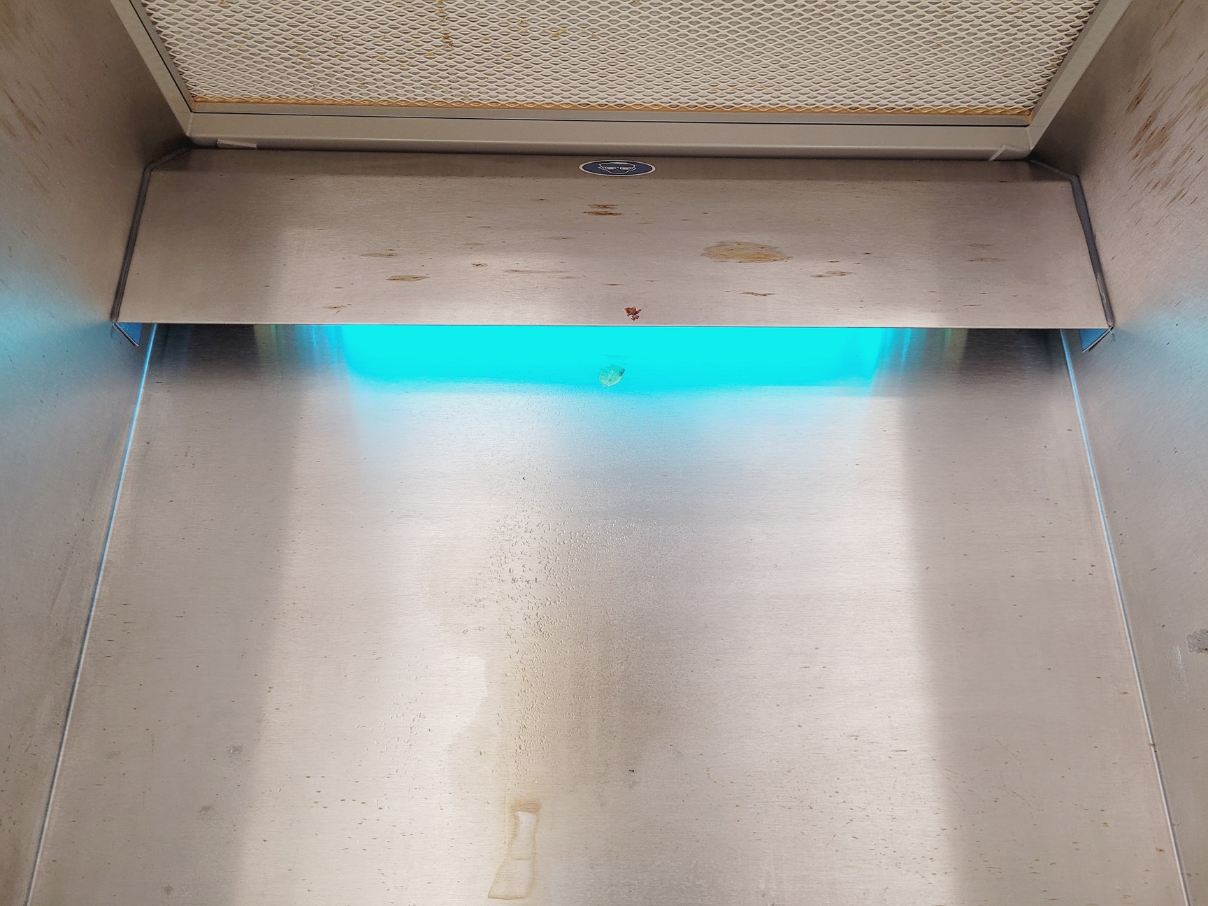 Image of Heraeus Laminair HV Mini Laminar Flow Workstation Lab