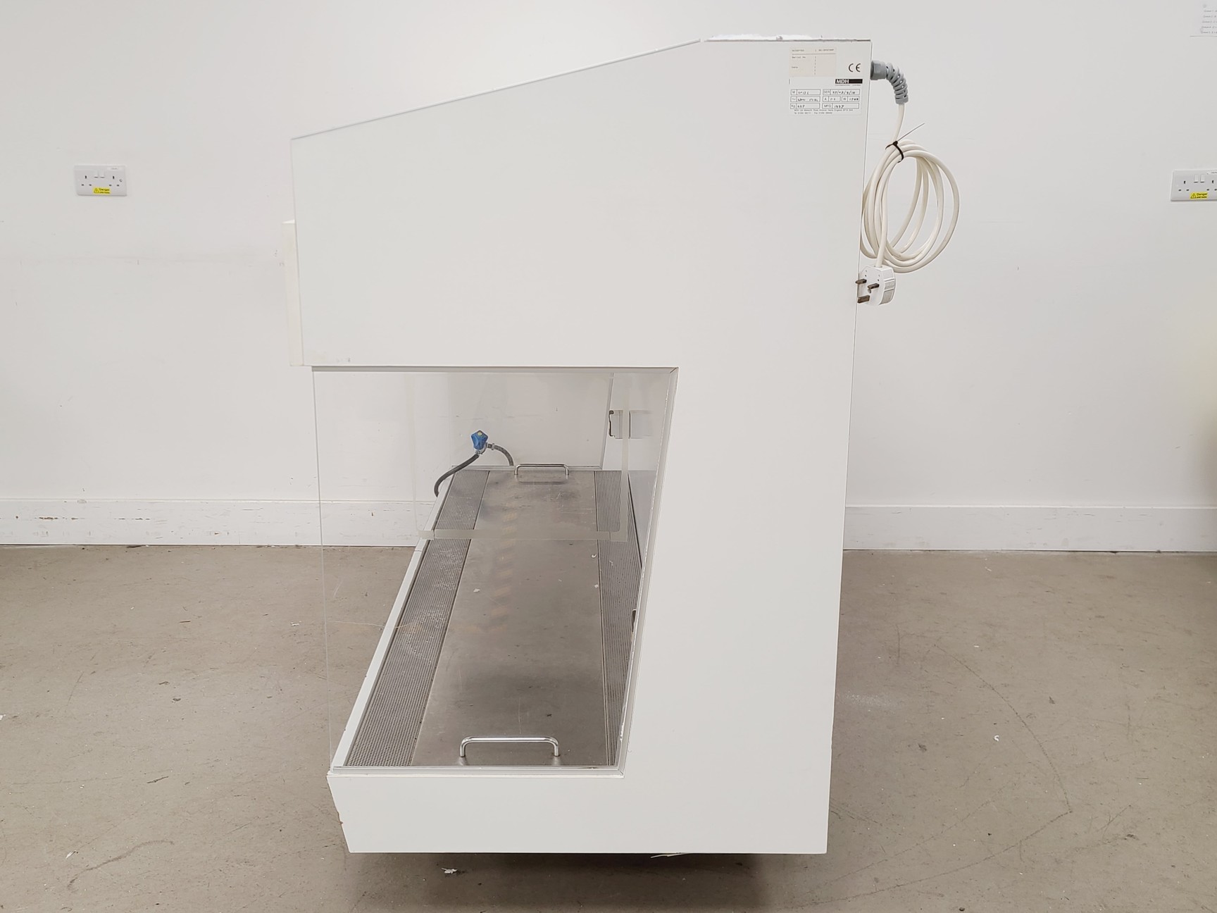 Image of Microflow Laminar Flow Workstation Model VLF 20136 Lab