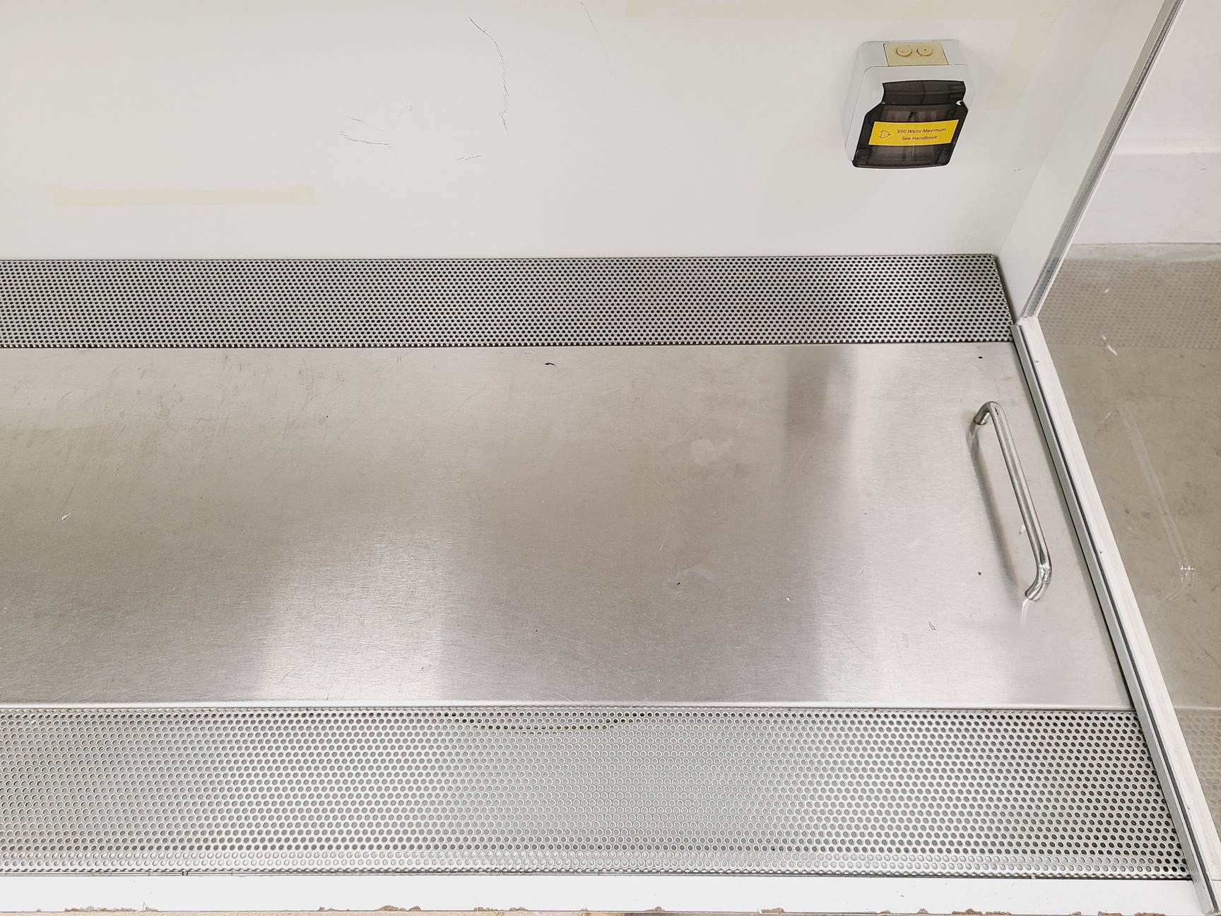 Image of Microflow Laminar Flow Workstation Model VLF 20136 Lab