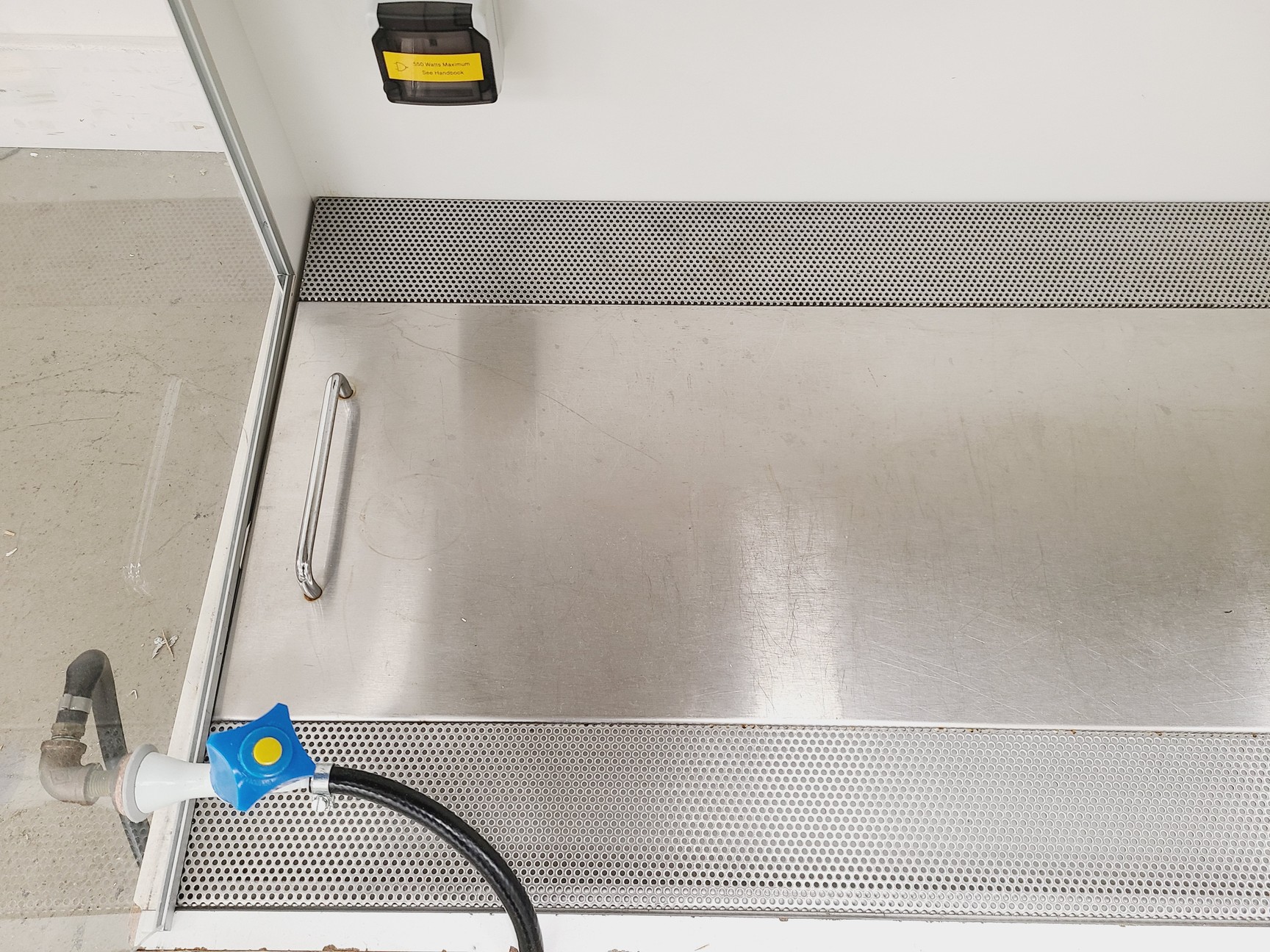 Image of Microflow Laminar Flow Workstation Model VLF 20136 Lab
