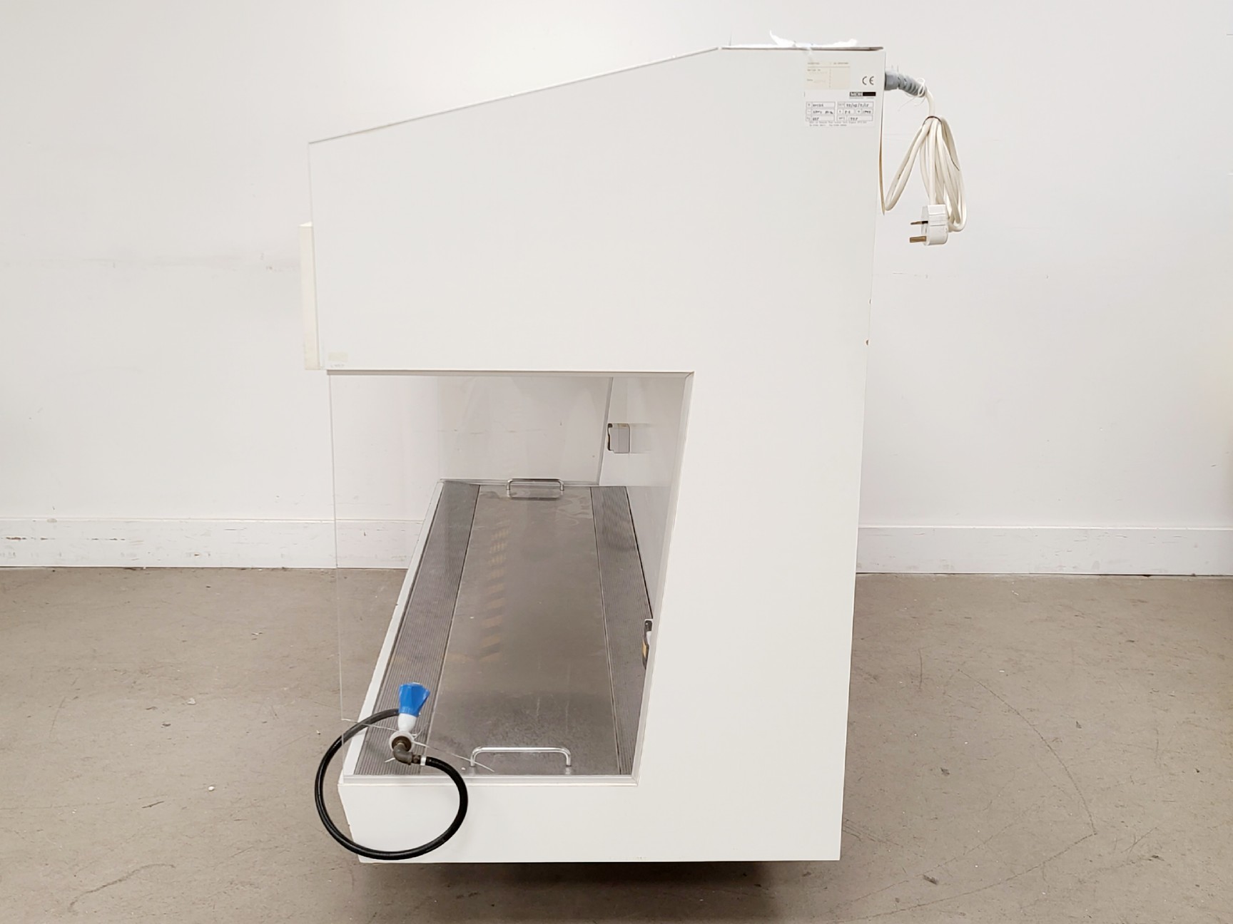 Image of Microflow Laminar Flow Workstation Model VLF 20136 Lab
