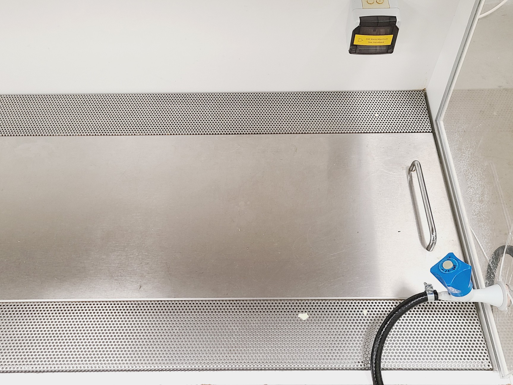 Image of Microflow Laminar Flow Workstation Model VLF 20136 Lab