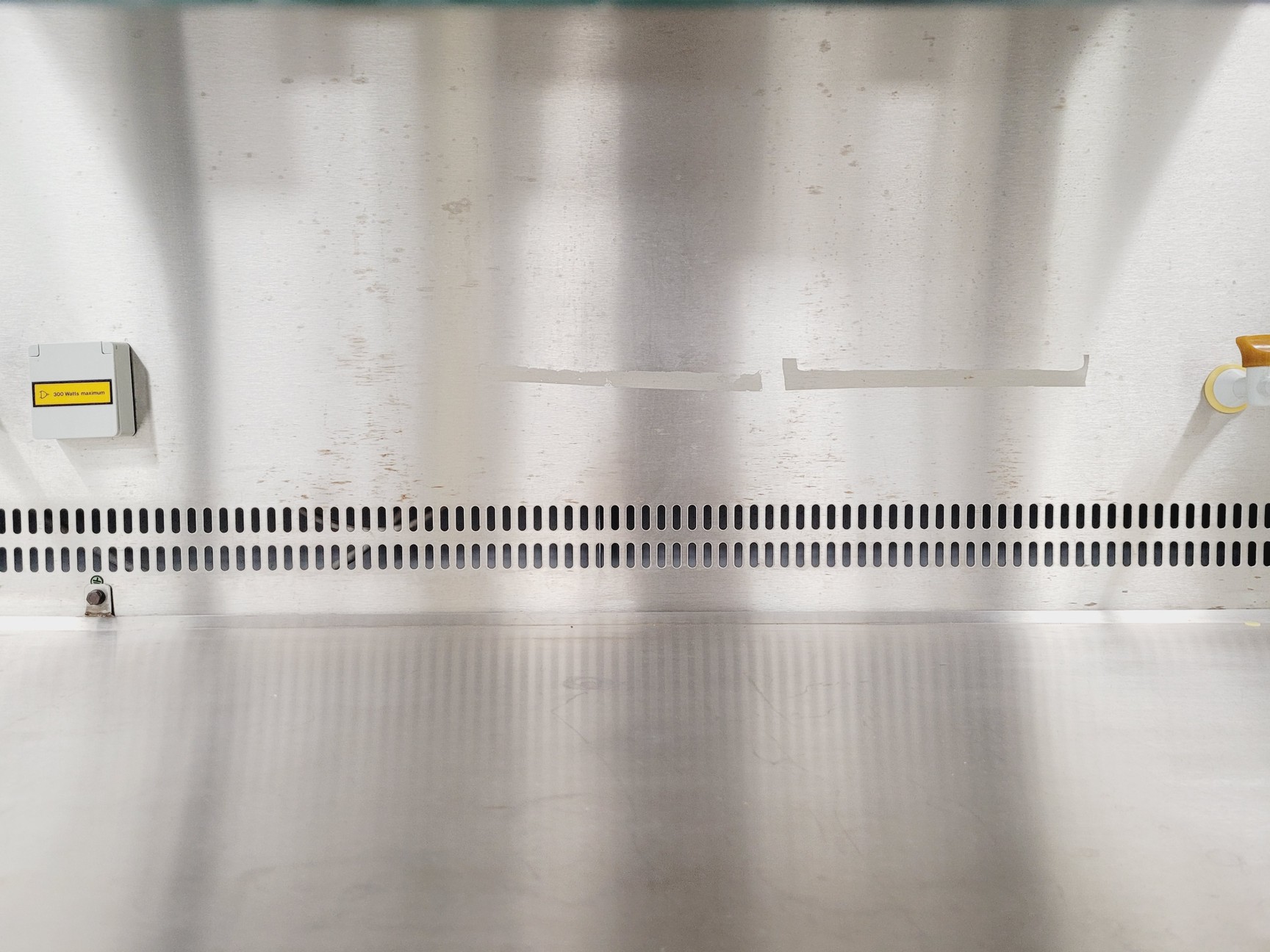 Image of Microflow Laminar Flow Cabinet Model VLF 256141L w/ StandLab