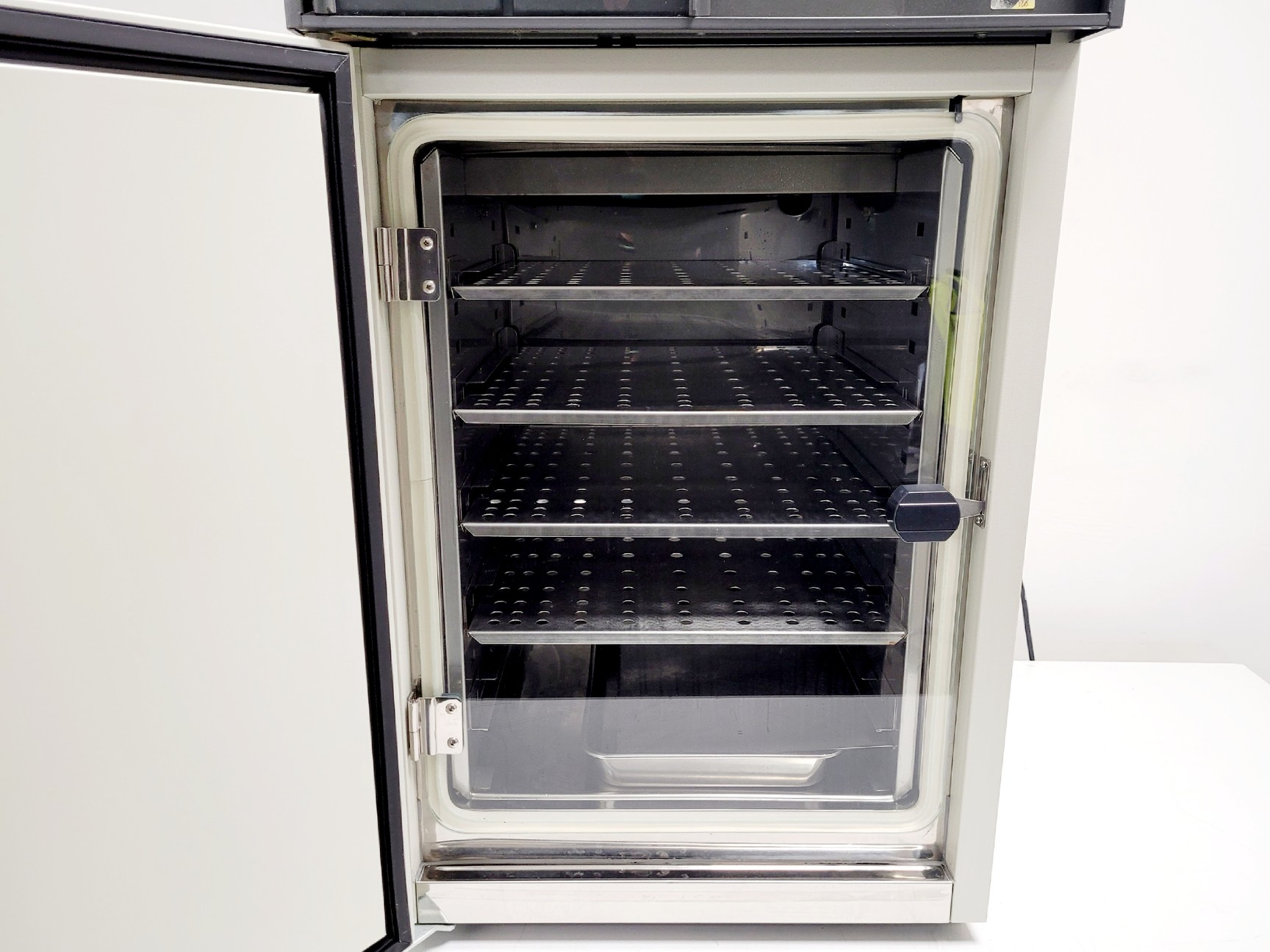 Image of Sanyo CO2 Incubator Model MCO 96