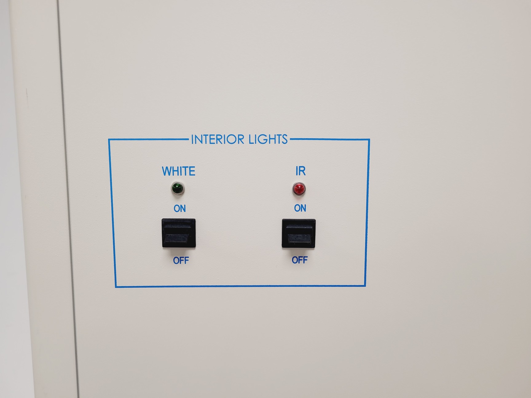 Image of Maestro CRi Model M-MSI-500-FL w/ Model MO80285-PFC Cell Visualising System