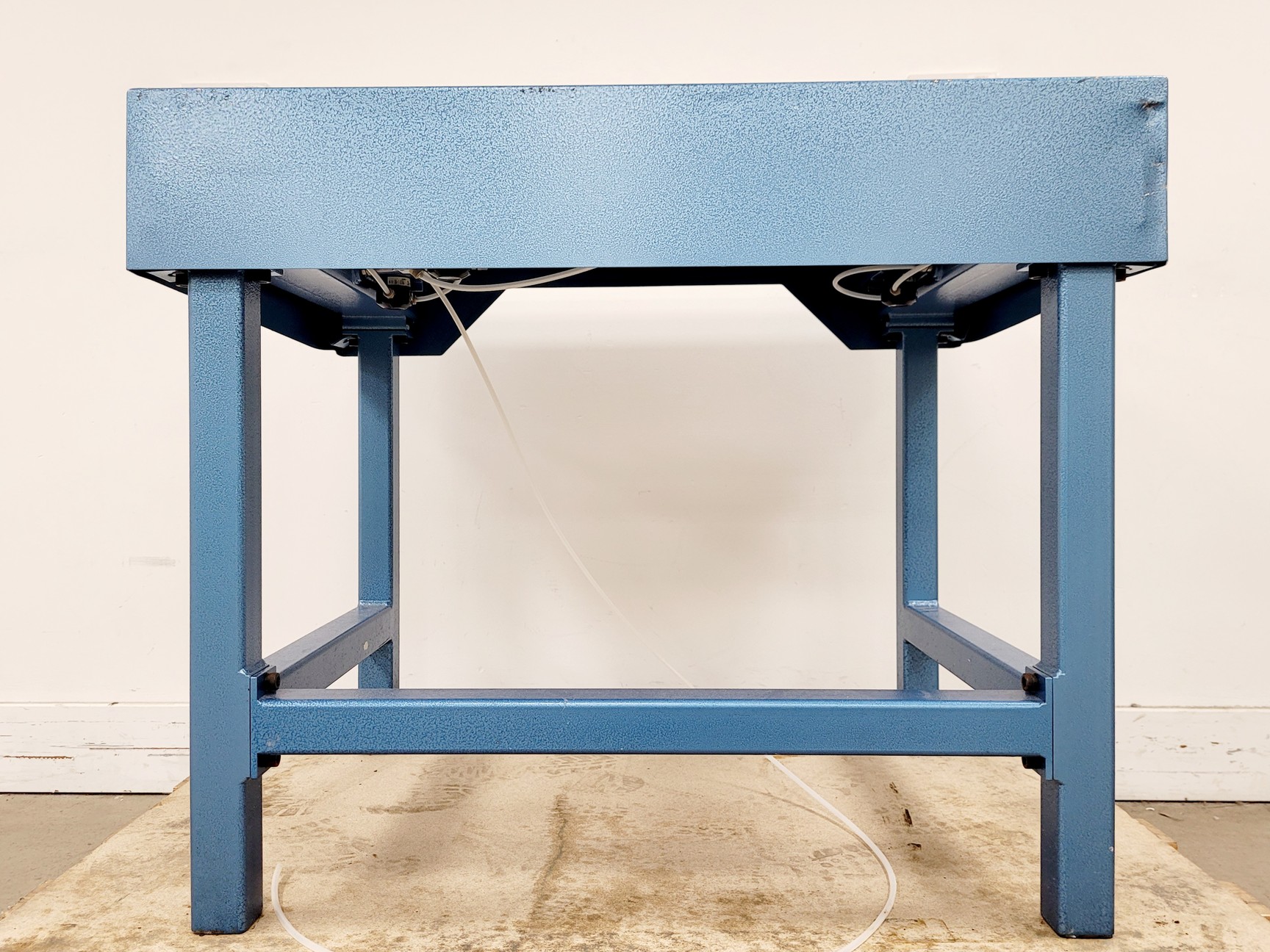 Image of Wentworth Laboratories Model AVT 701 Anti-Vibration Isolation Table