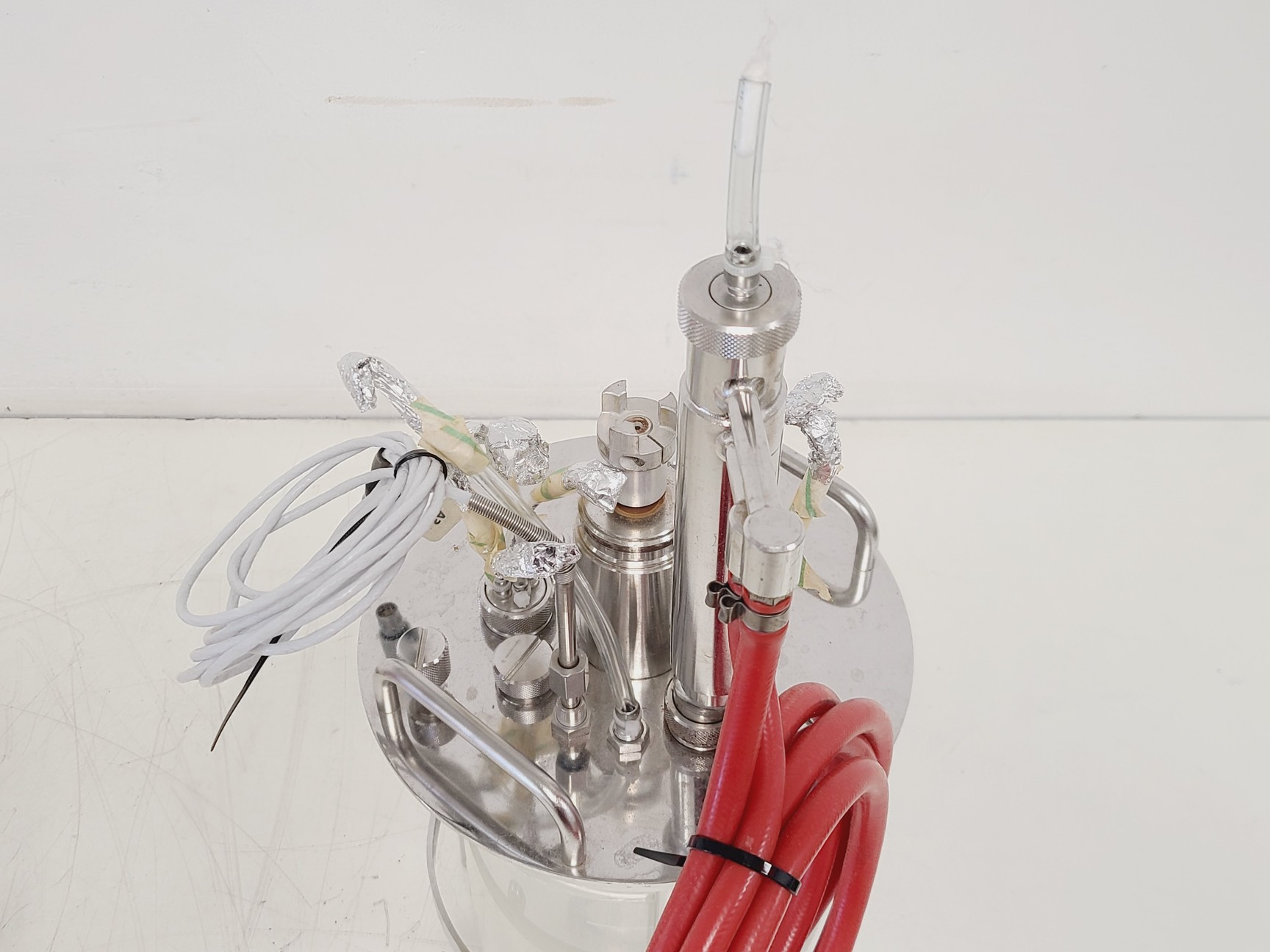 Image of Sartorius BIOSTAT Q Plus Fermenter w/ DCU Tower & 5 x Glass Vessels Lab