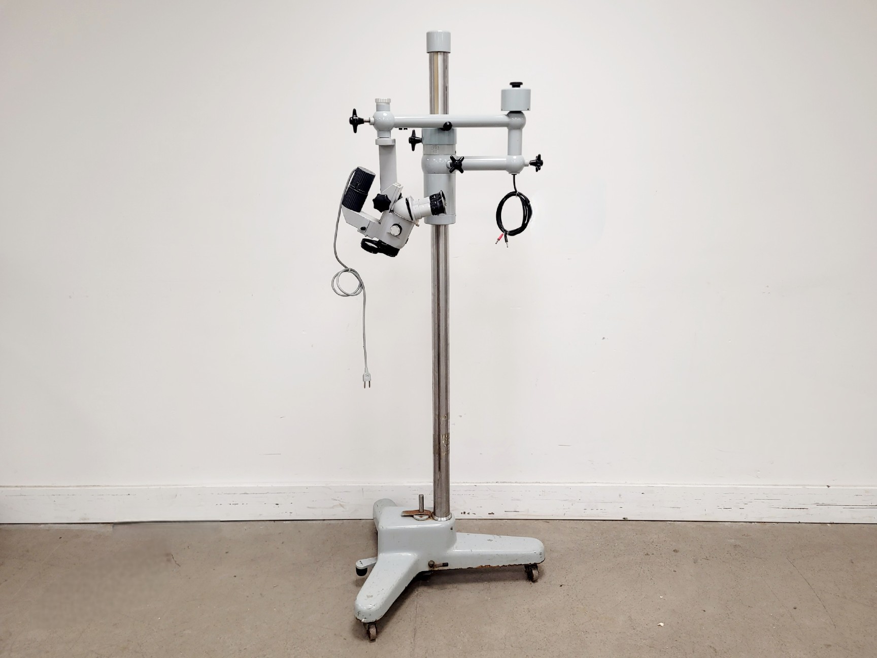Image of Carl Zeiss OPMI 1 Surgical Microscope Spares/Repair Lab